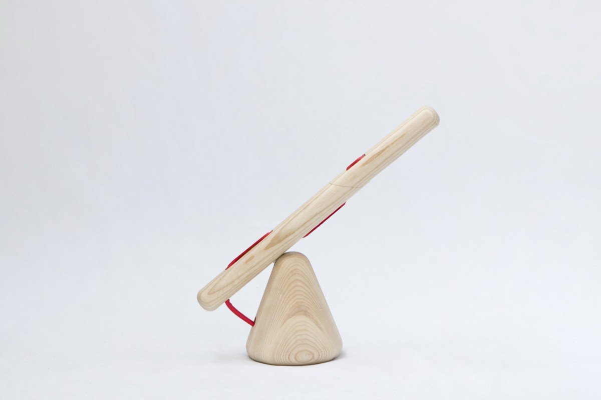 specific-gestures-collection-by-thinnk-studio-studio-248-gessato-gblog-17