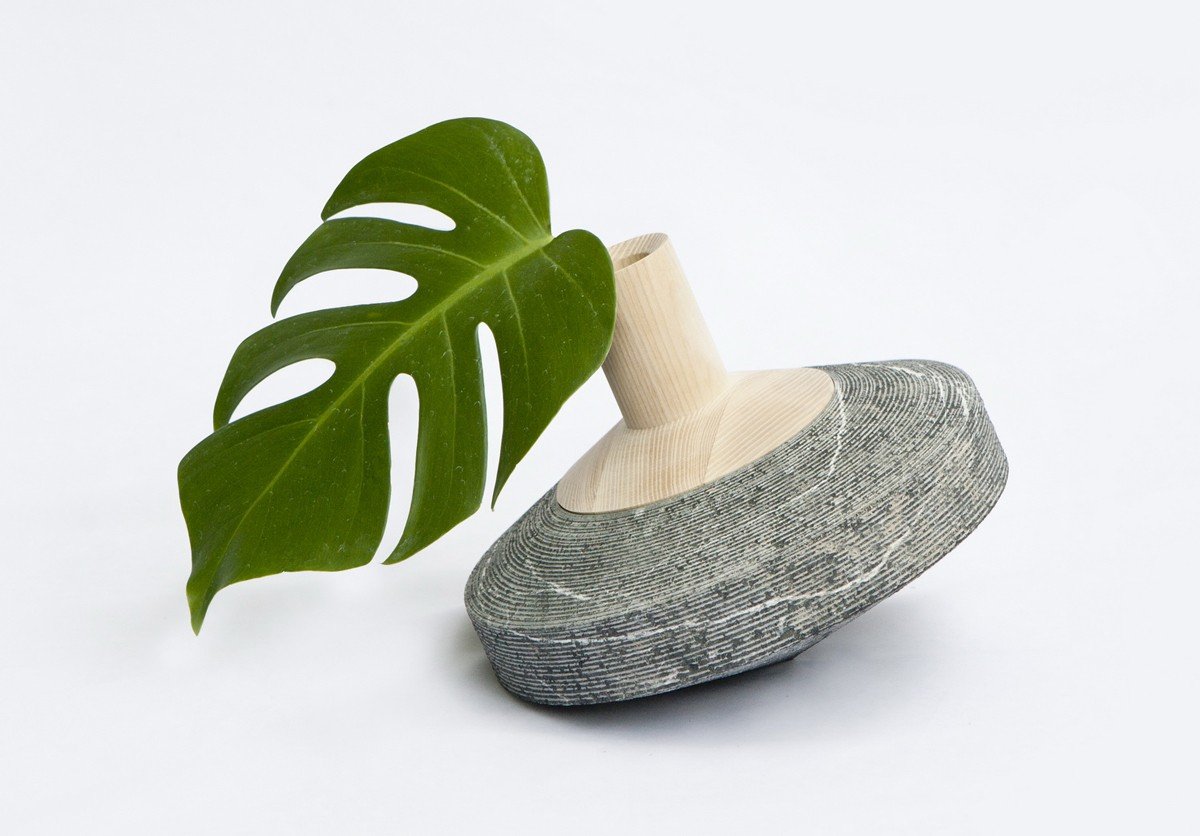 specific-gestures-collection-by-thinnk-studio-studio-248-gessato-gblog-18