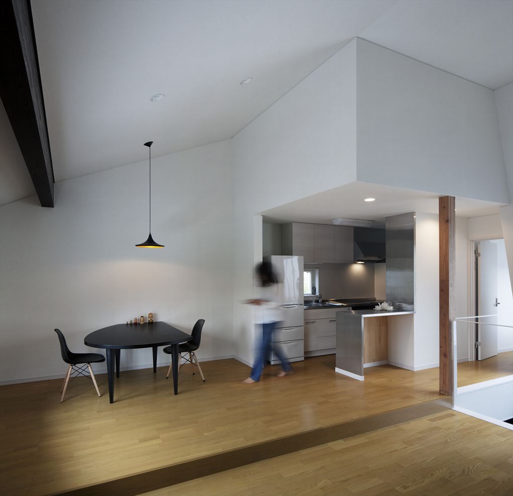 the-hansha-reflection-house-by-studio-sklim-gessato-gblog-18