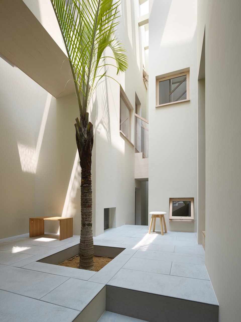 house-in-goido-by-fujiwarramuro-architects-10