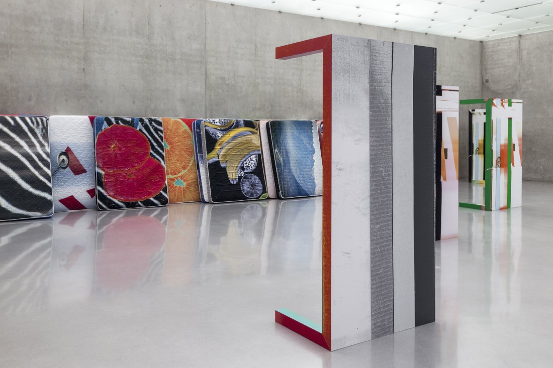 wade-guyton-guytonwalker-kelley-walker-3
