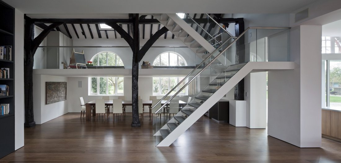 the-oaks-stable-conversion-barn-soup-architects-4
