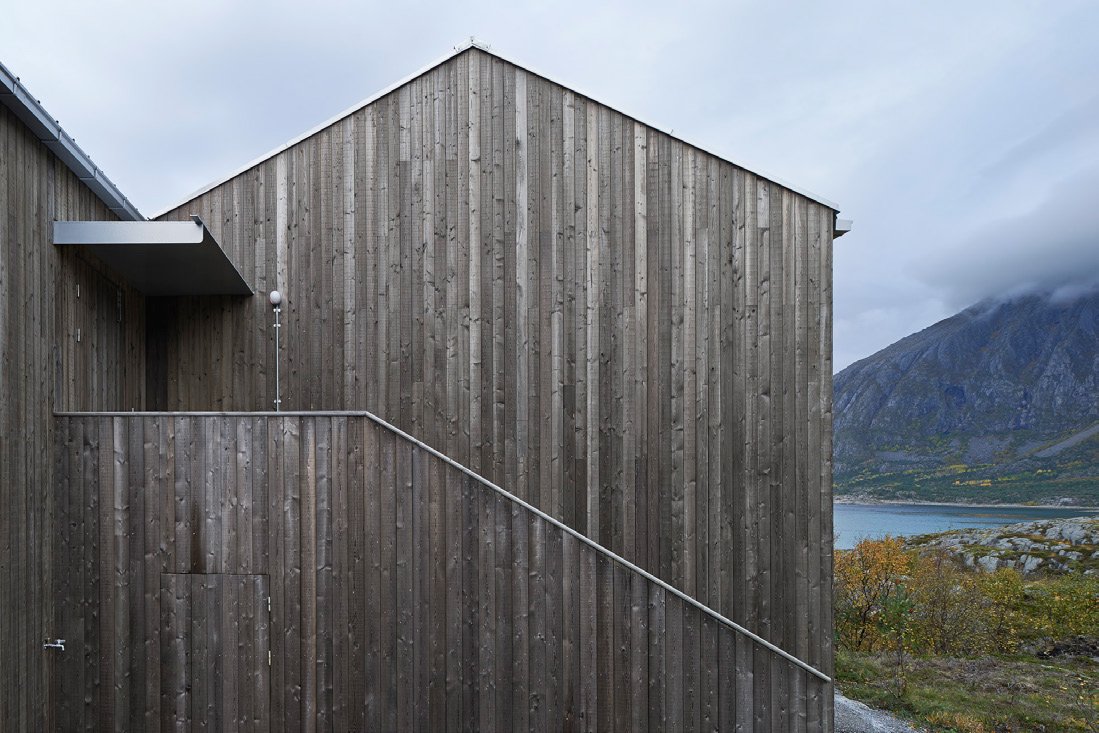 norse-summer-house-in-the-vega-archipelago-4