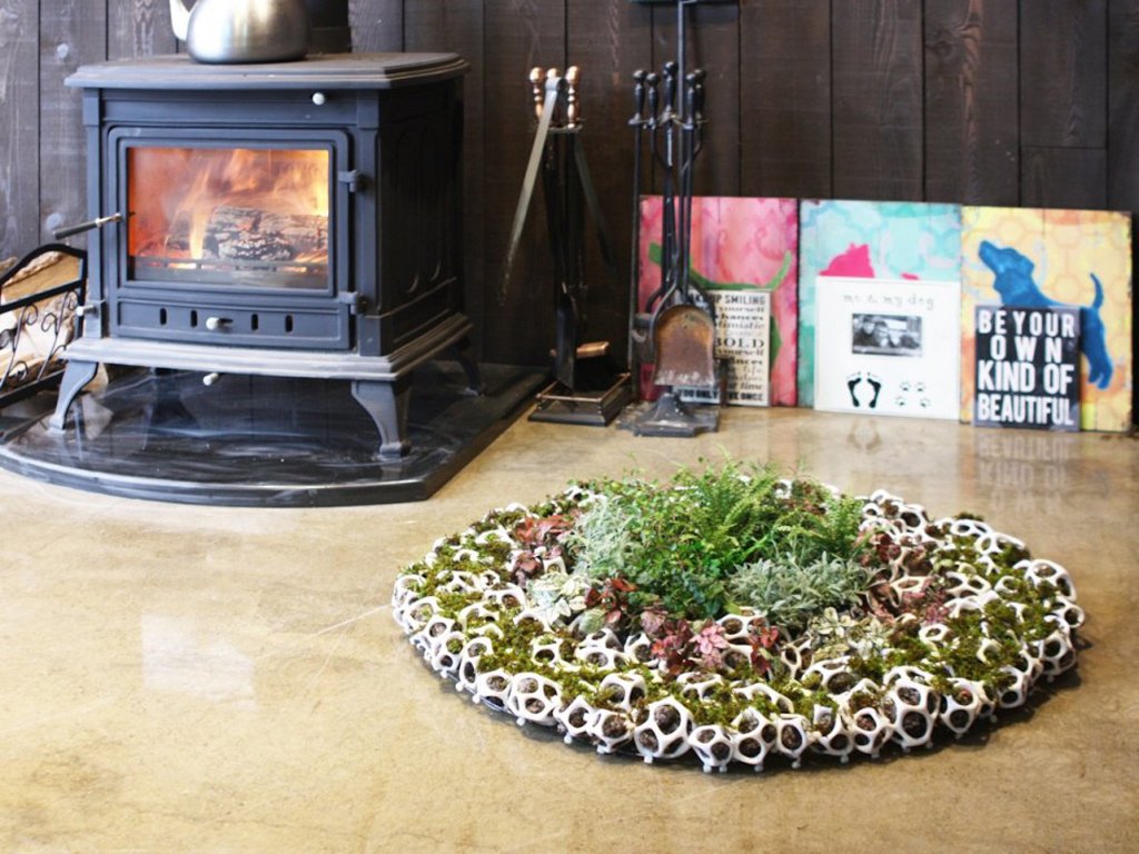 cella-creative-planters-by-ecoid-5