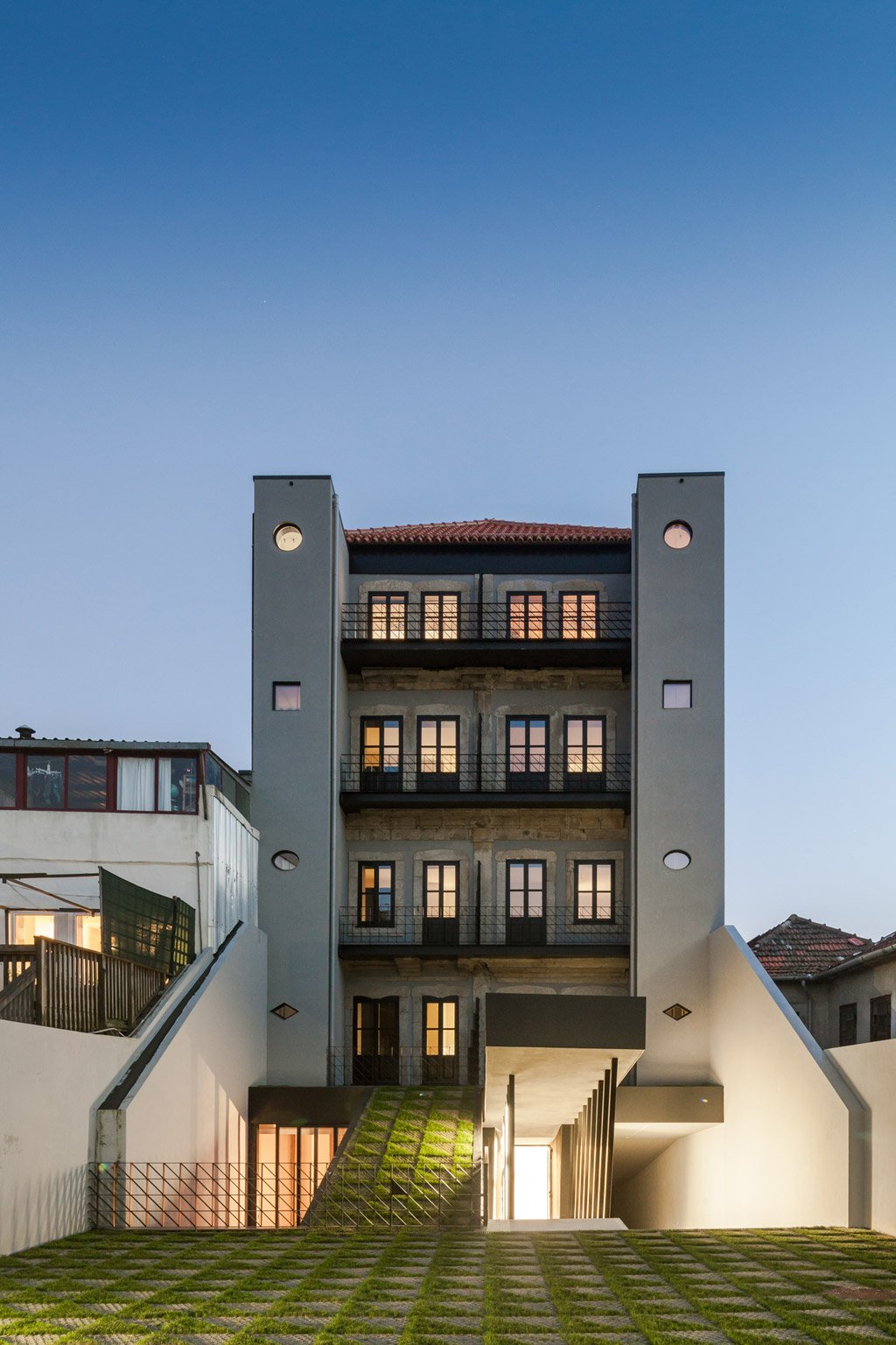 dm2-housing-reconstruction-in-porto-28