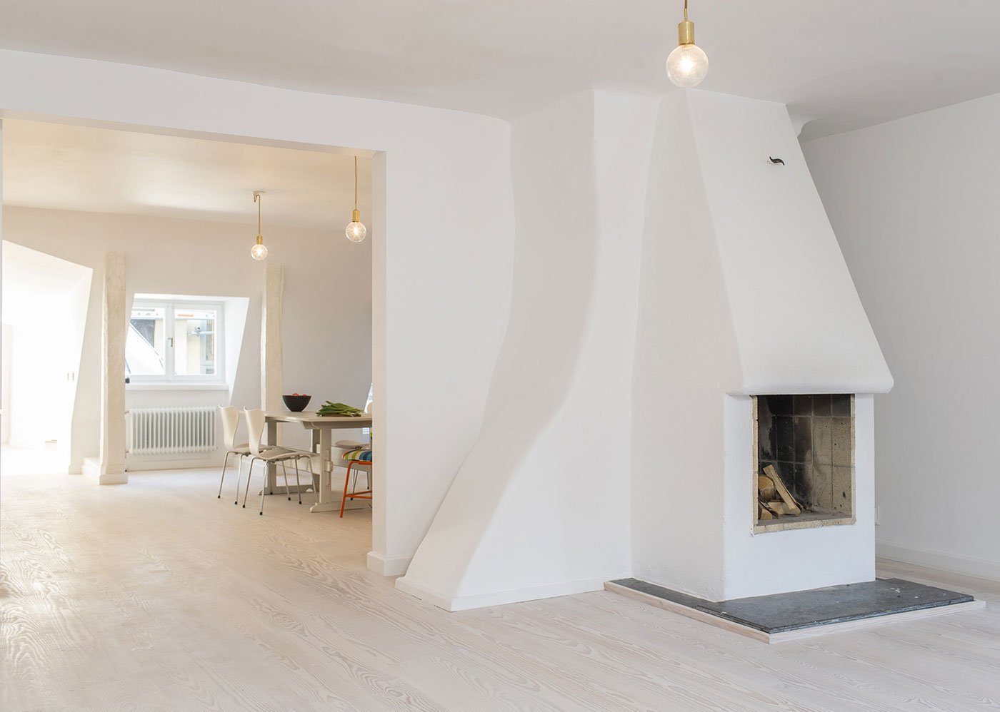 apartments-renovated-within-a-swedish-home-from-the-1720s-11