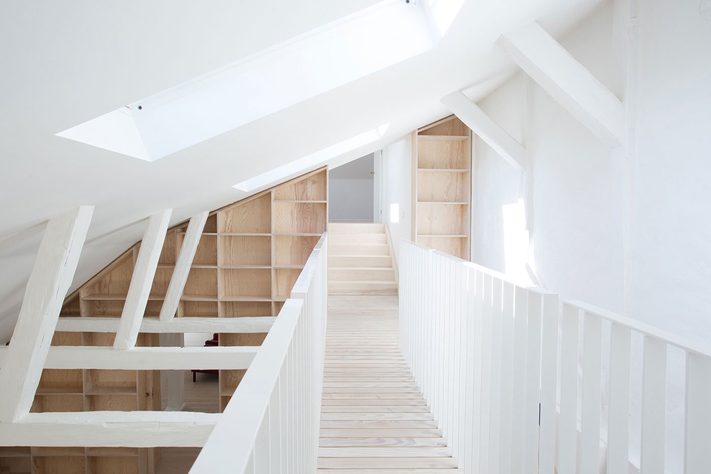 apartments-renovated-within-a-swedish-home-from-the-1720s-2