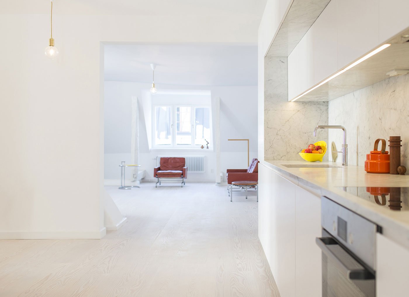 apartments-renovated-within-a-swedish-home-from-the-1720s-8