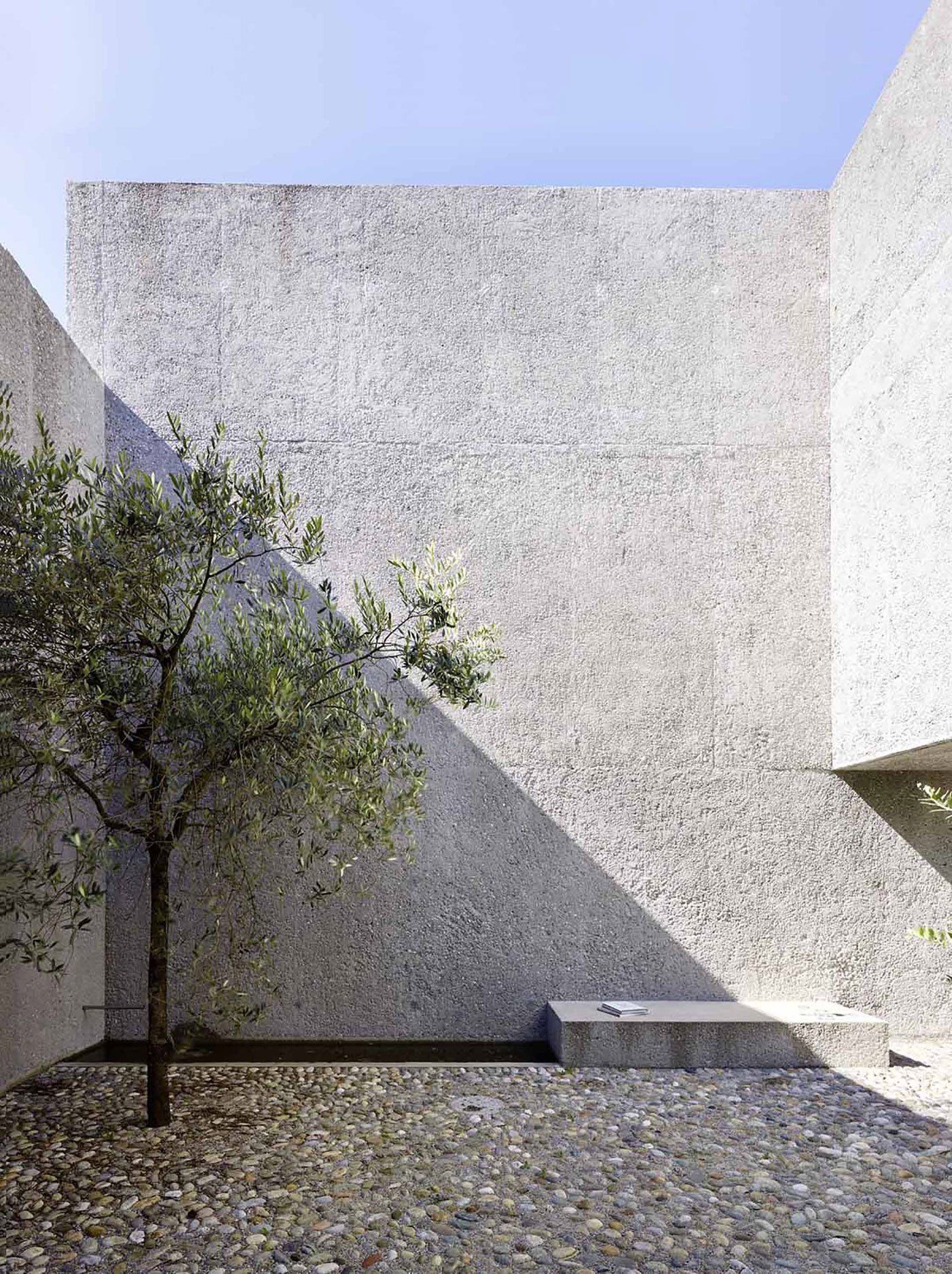 contemporary-stone-home-by-lago-maggiore-13