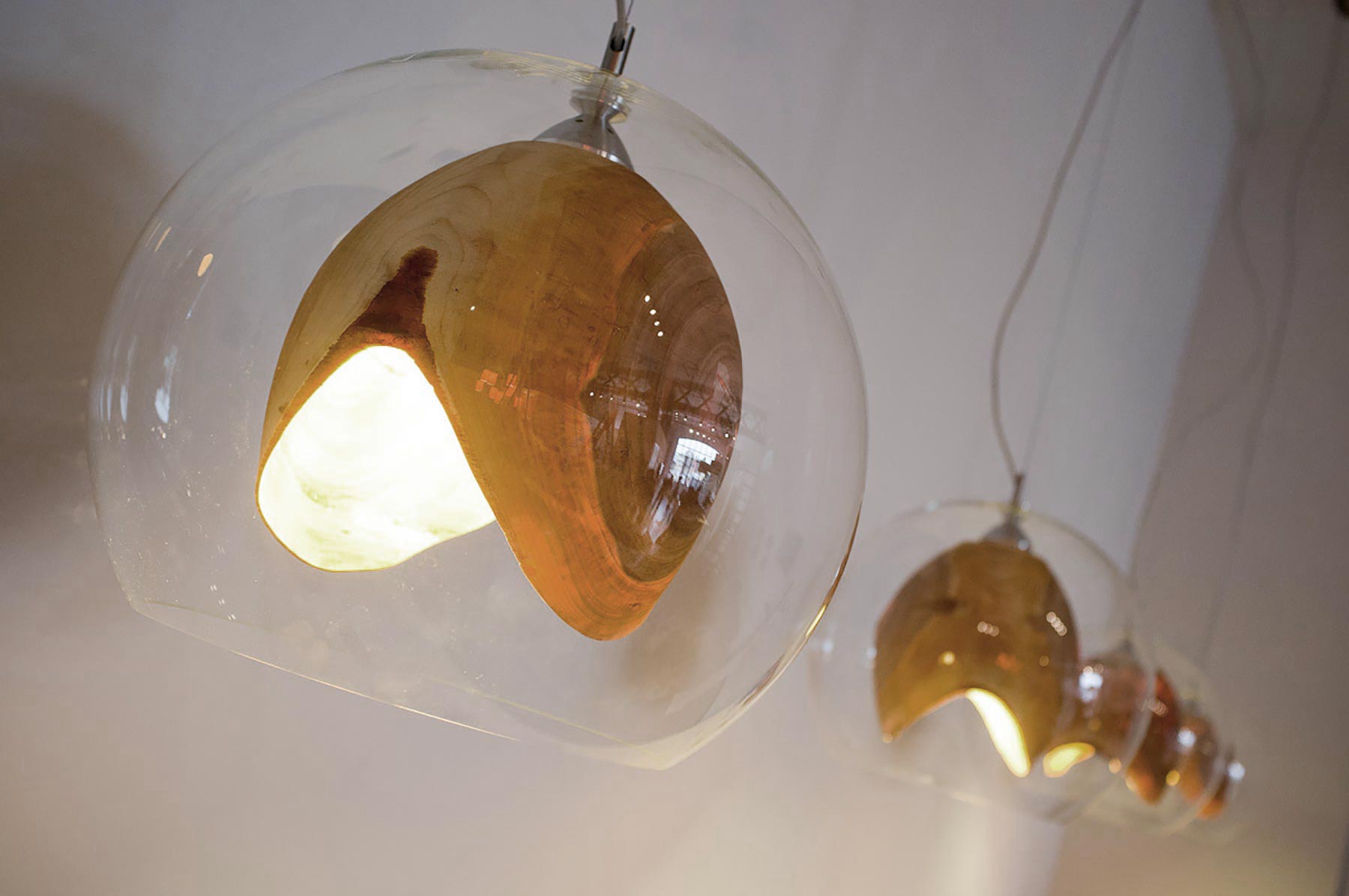 teka-lamp-of-layered-wood-and-glass-1