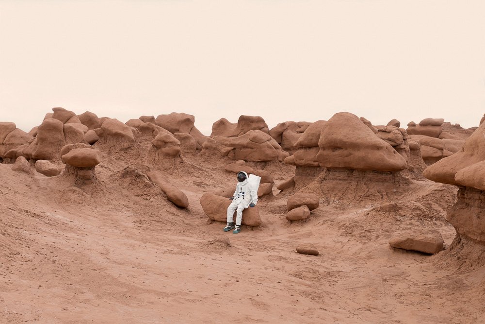greetings-from-mars-surreal-snapshots-by-julien-mauve-15