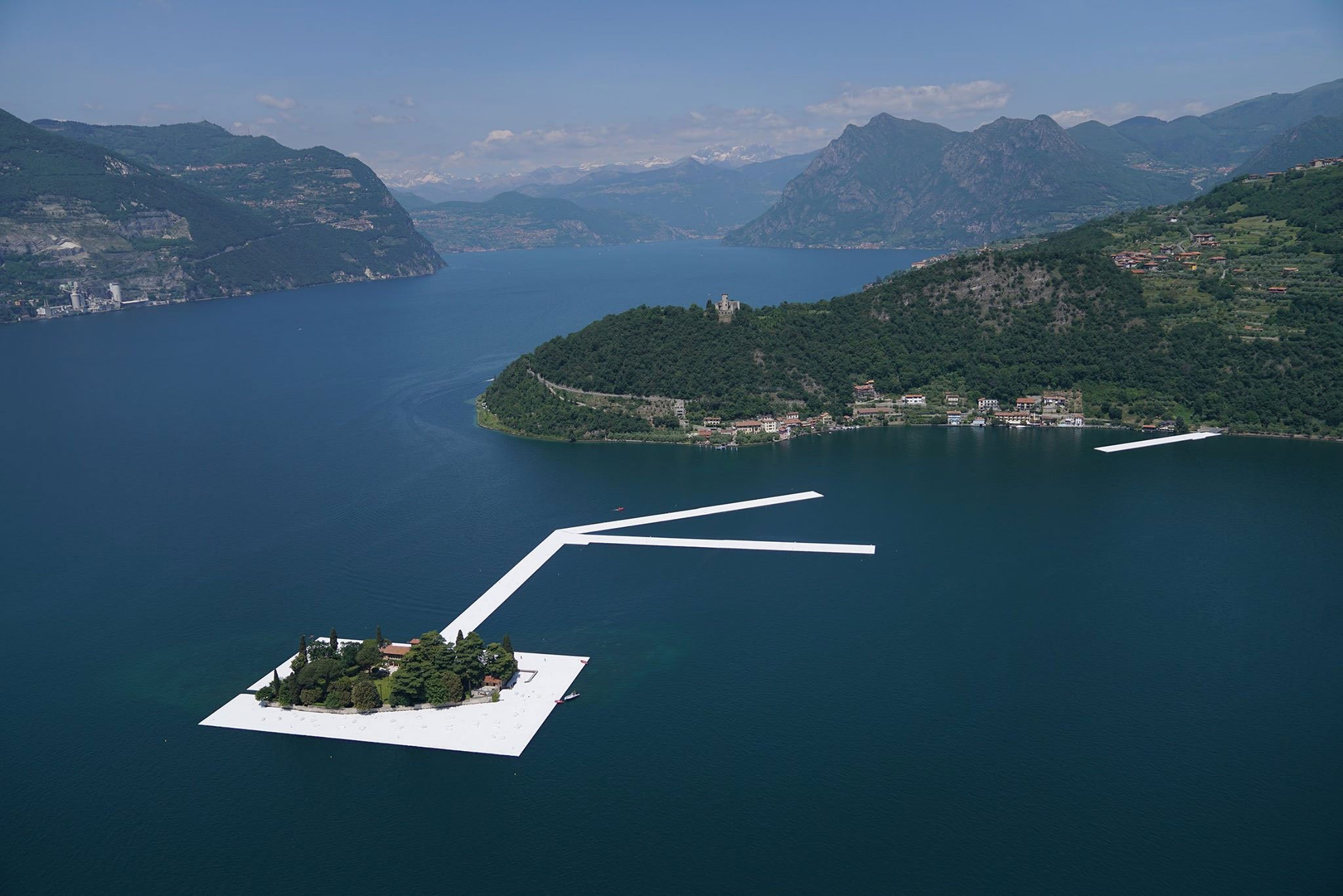 the-floating-piers-christo-gessato-5