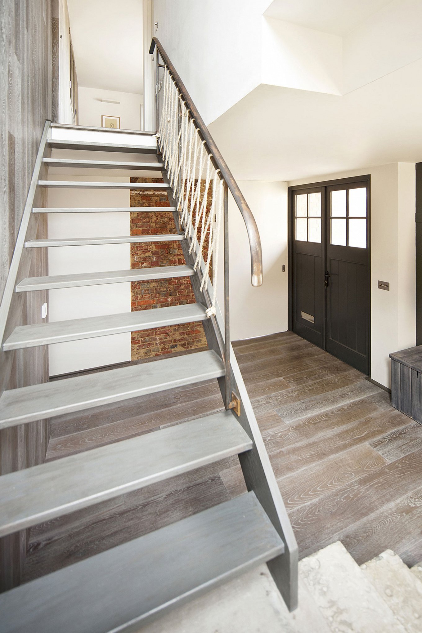 converted-ambulance-station-london-gessato-26