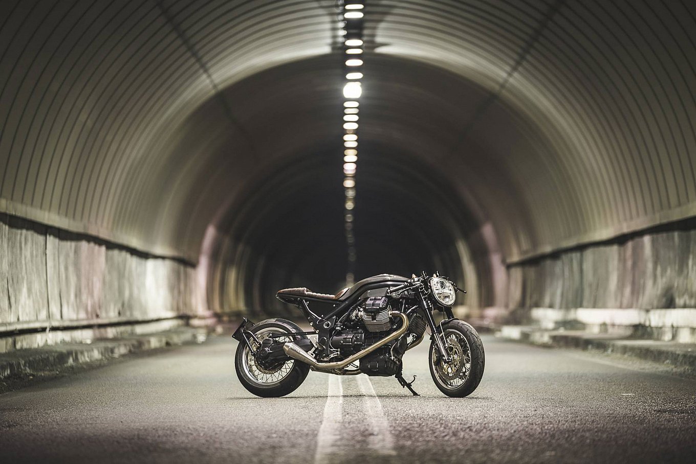 custom-moto-guzzi-griso-cafe-racer-gessato-1