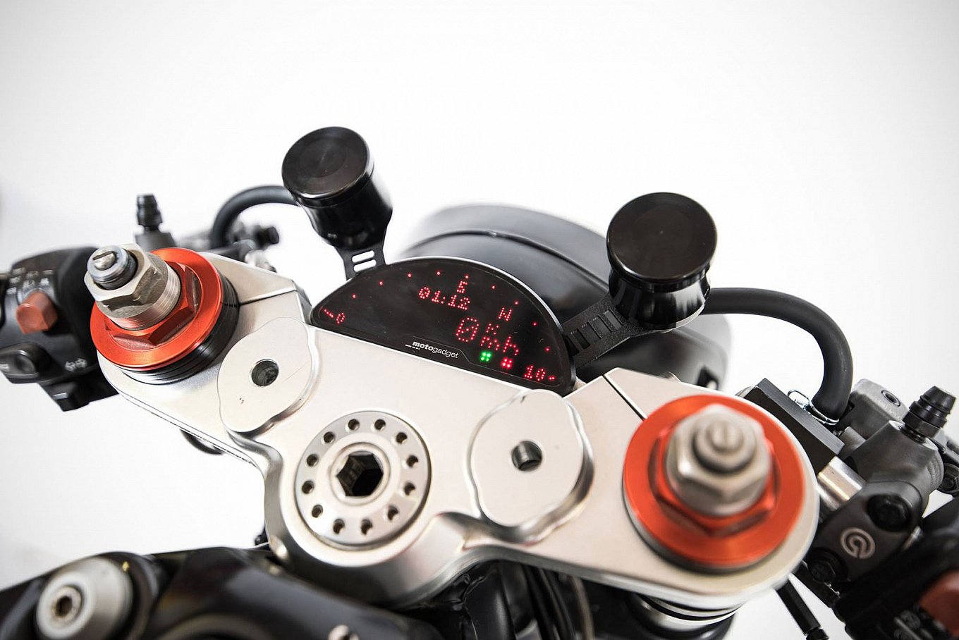 custom-moto-guzzi-griso-cafe-racer-gessato-14