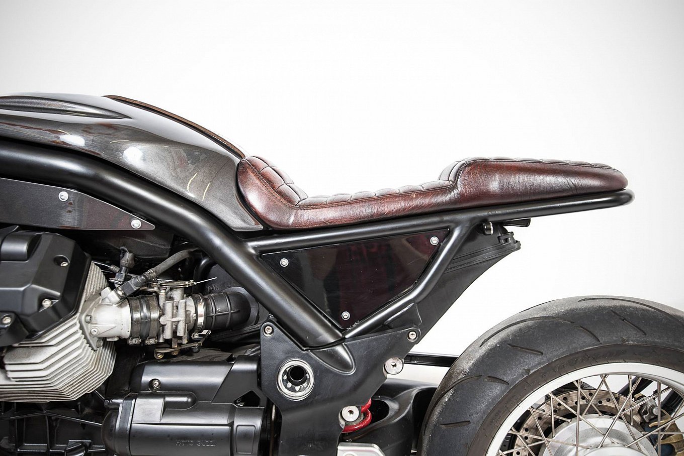 custom-moto-guzzi-griso-cafe-racer-gessato-15