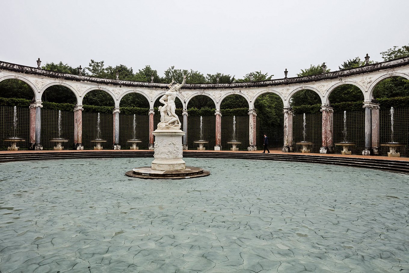 olafur-elliasson-waterfall-versailles-gessato-12