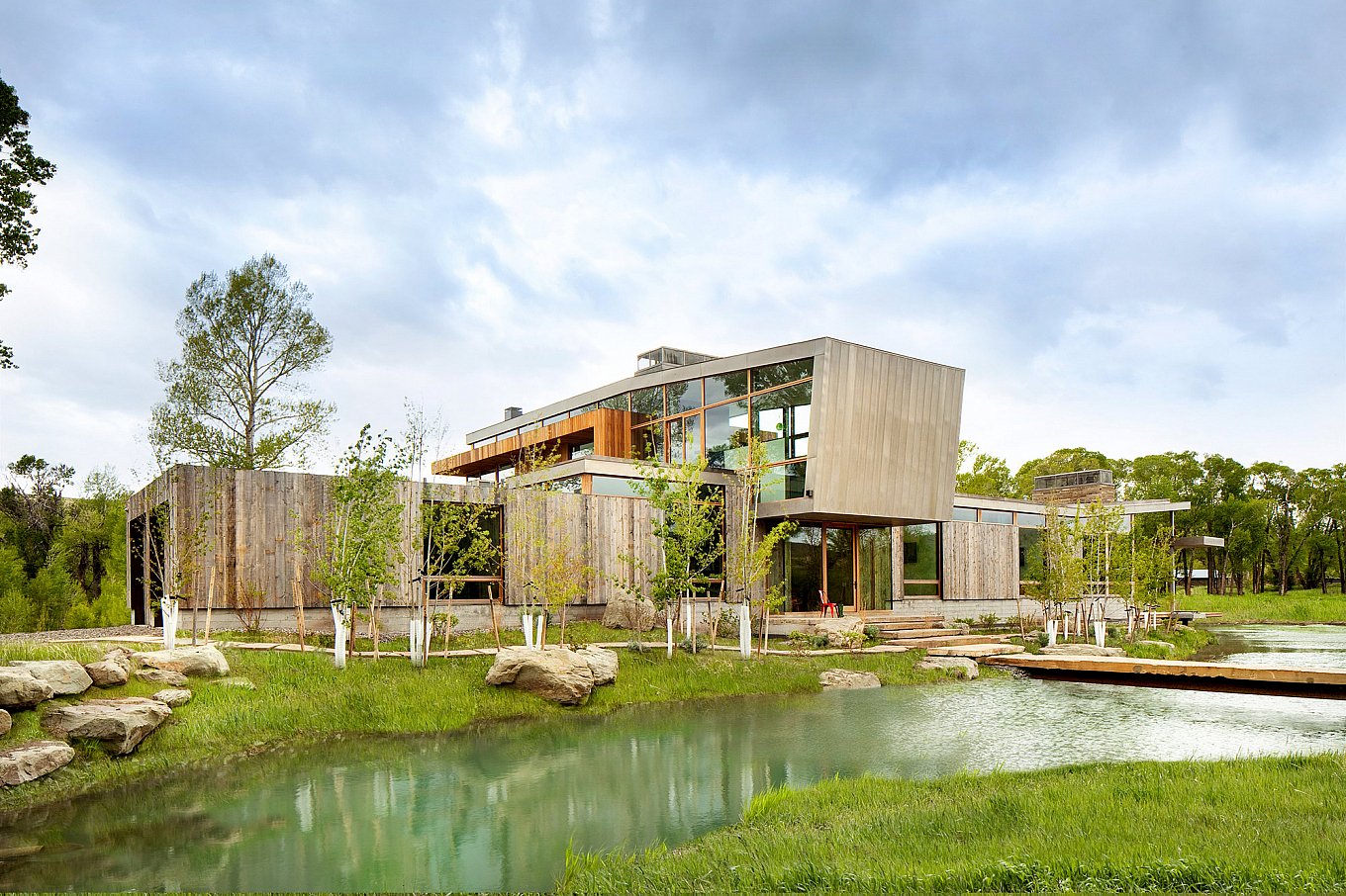big-timber-riverside-residence-1
