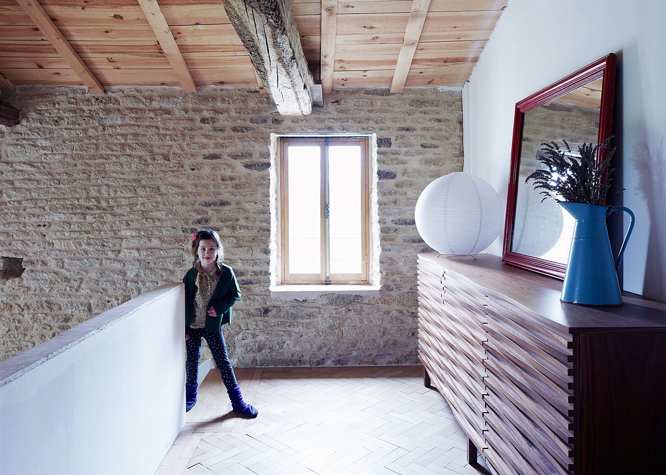 furniture-designers-reimagine-a-300-year-old-barn-gessato-5