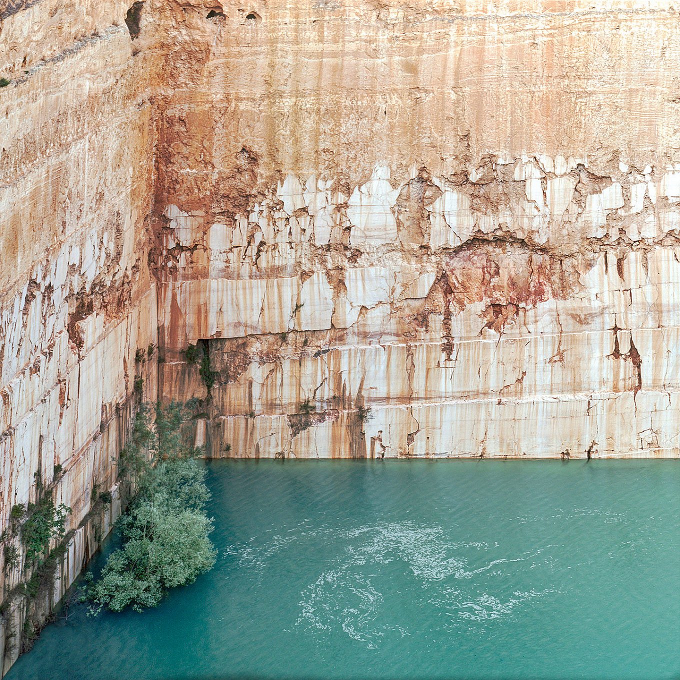 marble-district-by-francesco-luciani-gessato-11