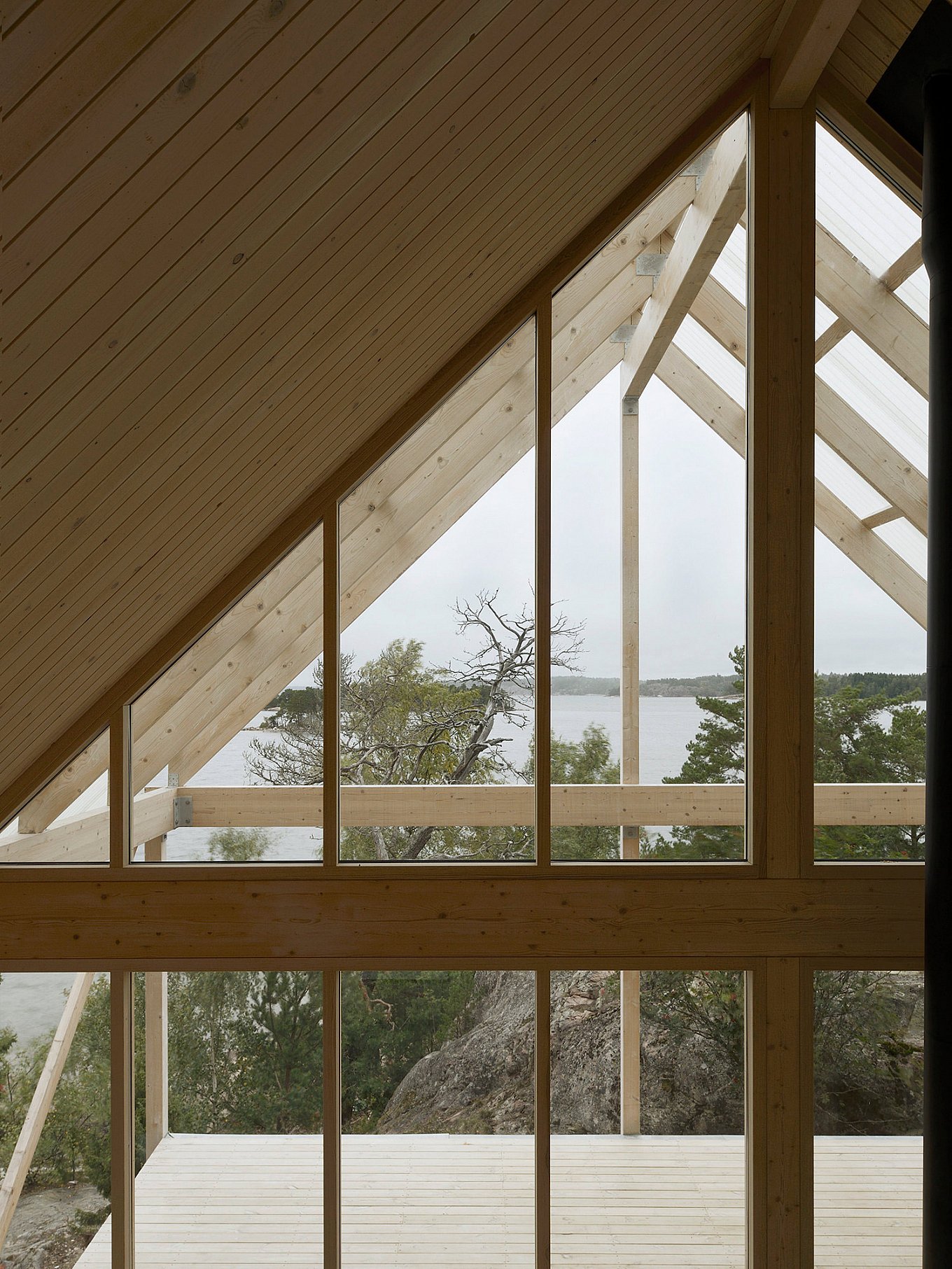 scandinavian-lake-cabin-arrhov-frick-gessato-11