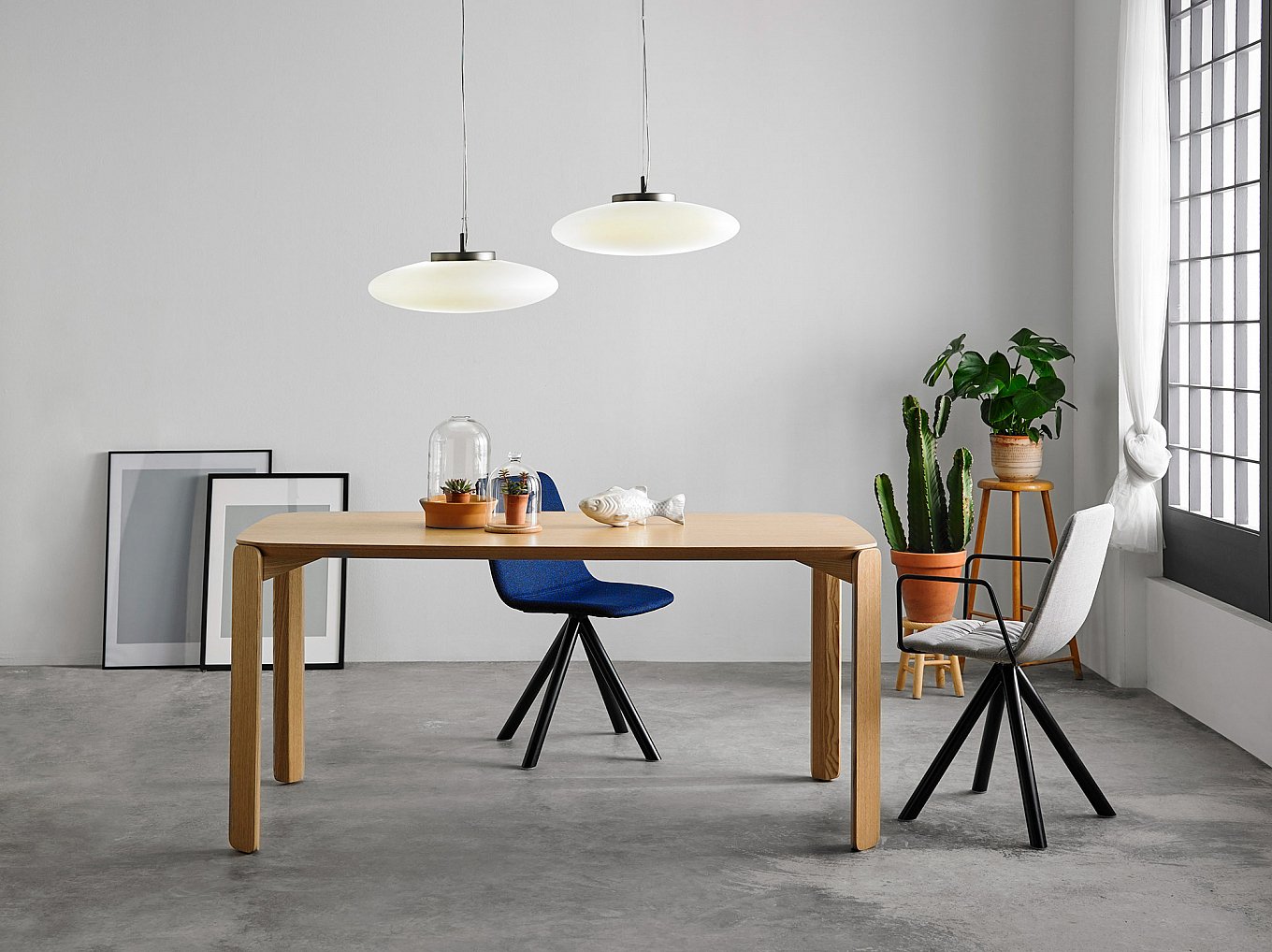 versatile-and-modern-table-system-1
