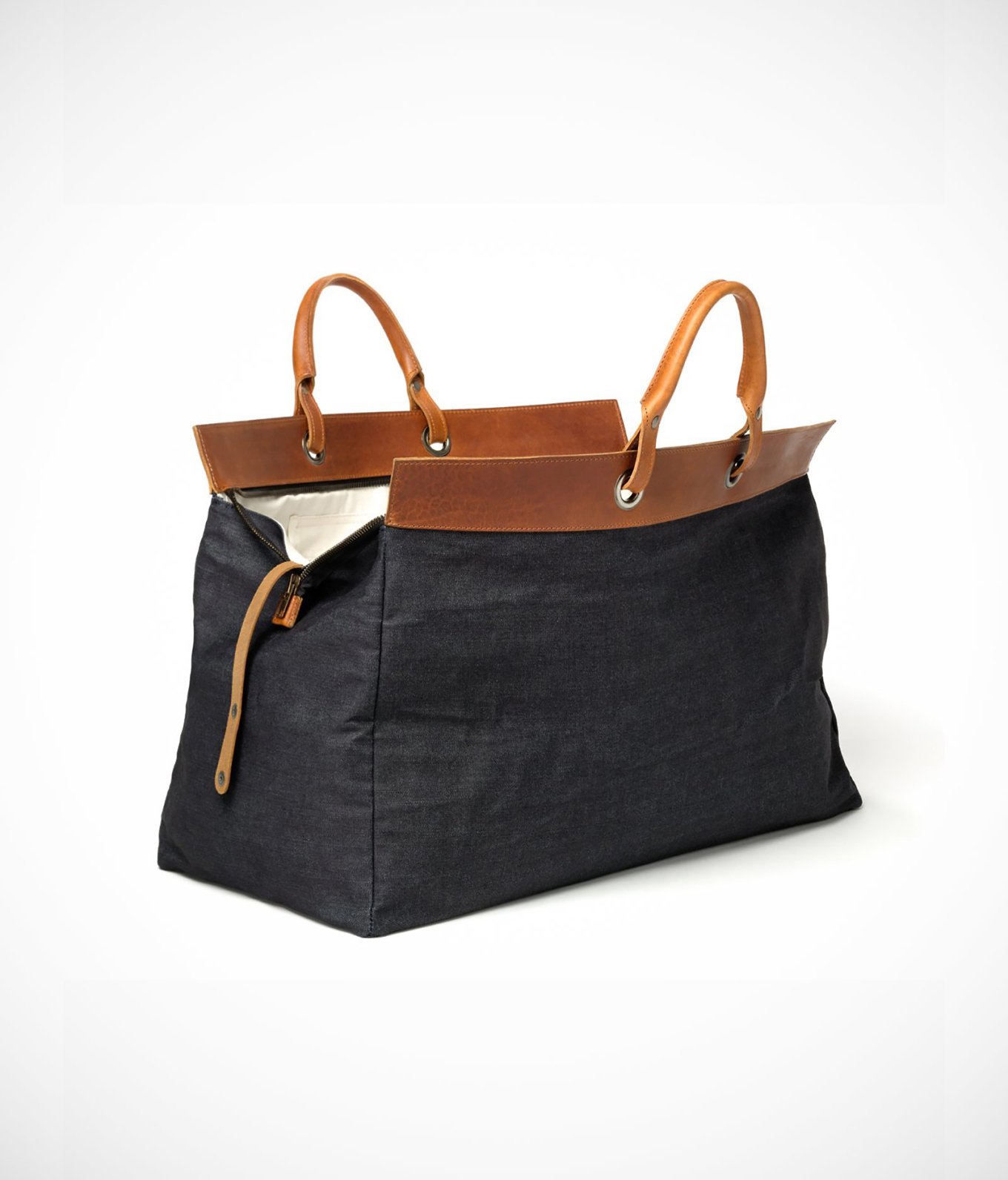 denim-leather-duffel-bag-nudie-jeans-3
