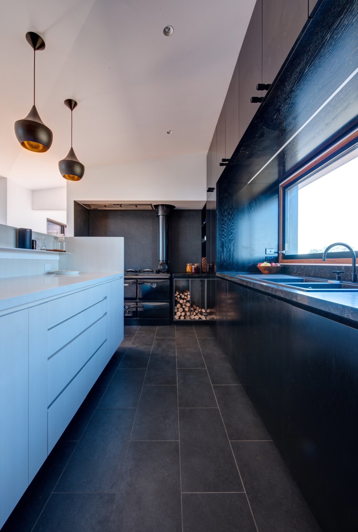 self-sustained-house-on-a-secluded-australian-island-7