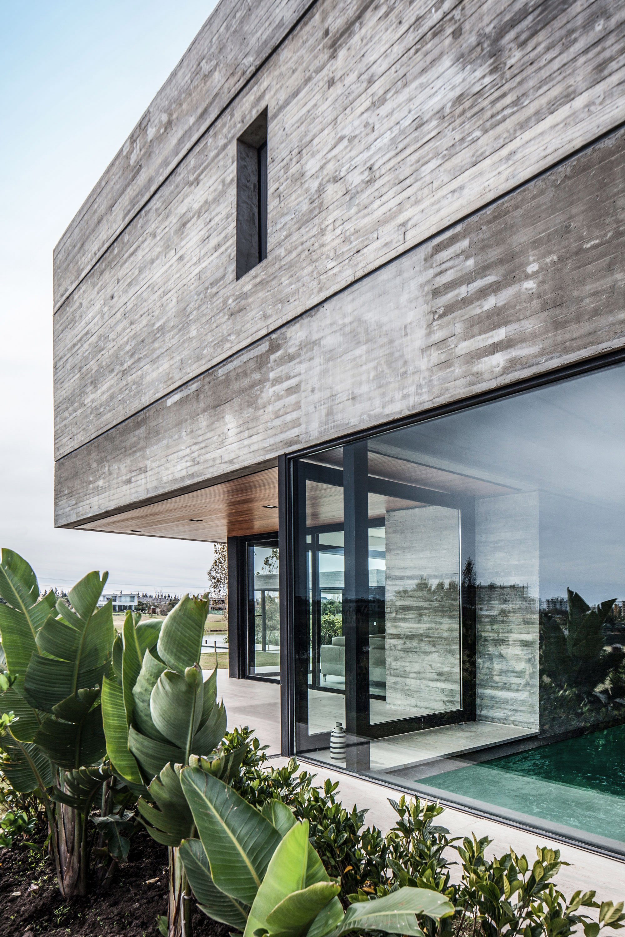 A iModern Concrete Housei Designed By REMY Architects