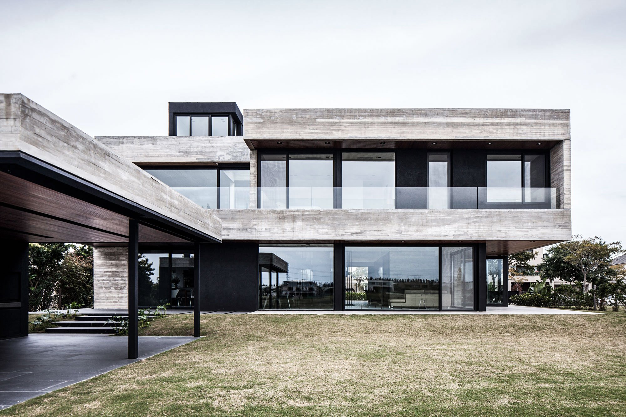 A iModern Concrete Housei Designed By REMY Architects