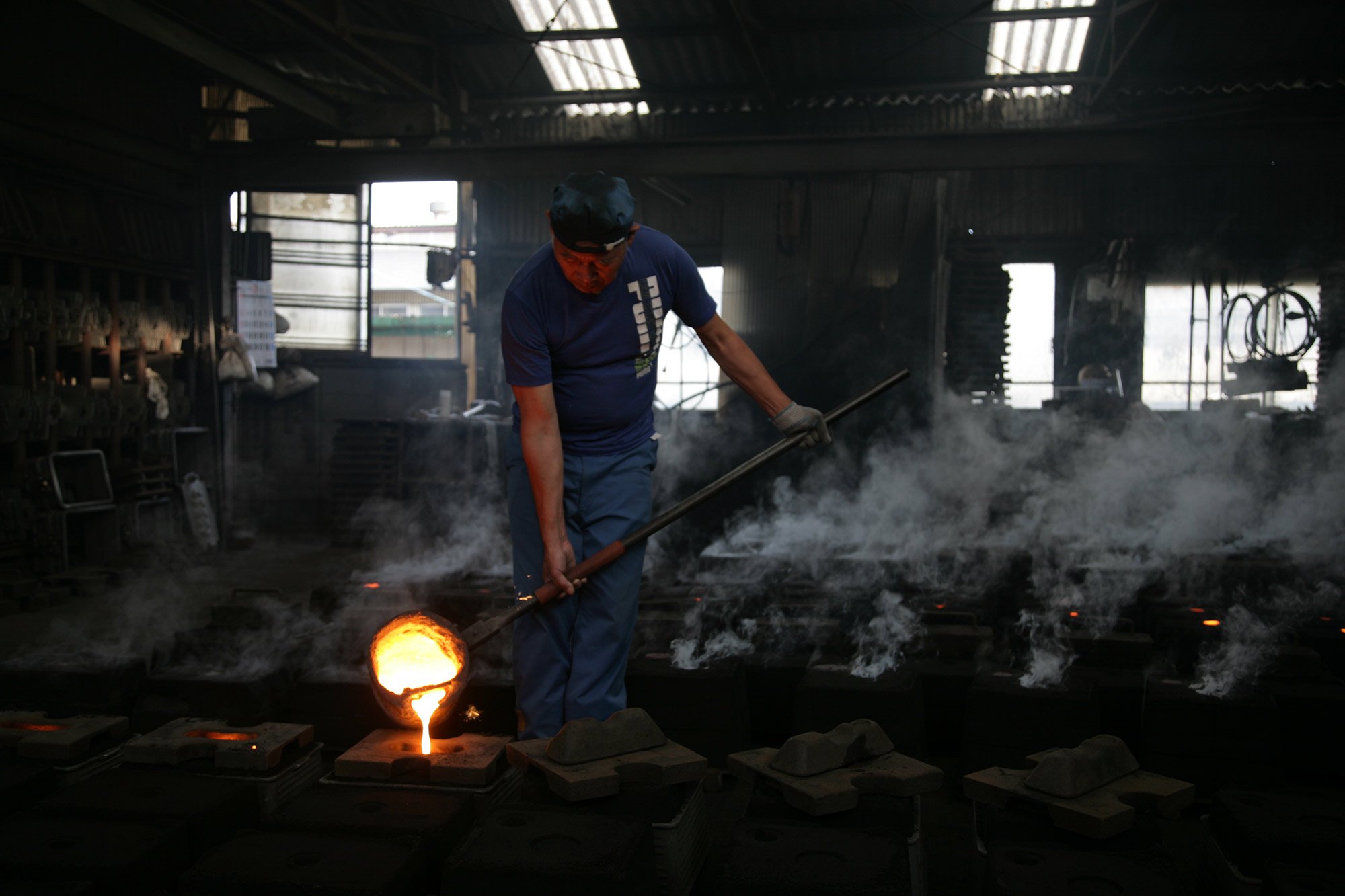 Japanese cast iron teapot manufacturing
