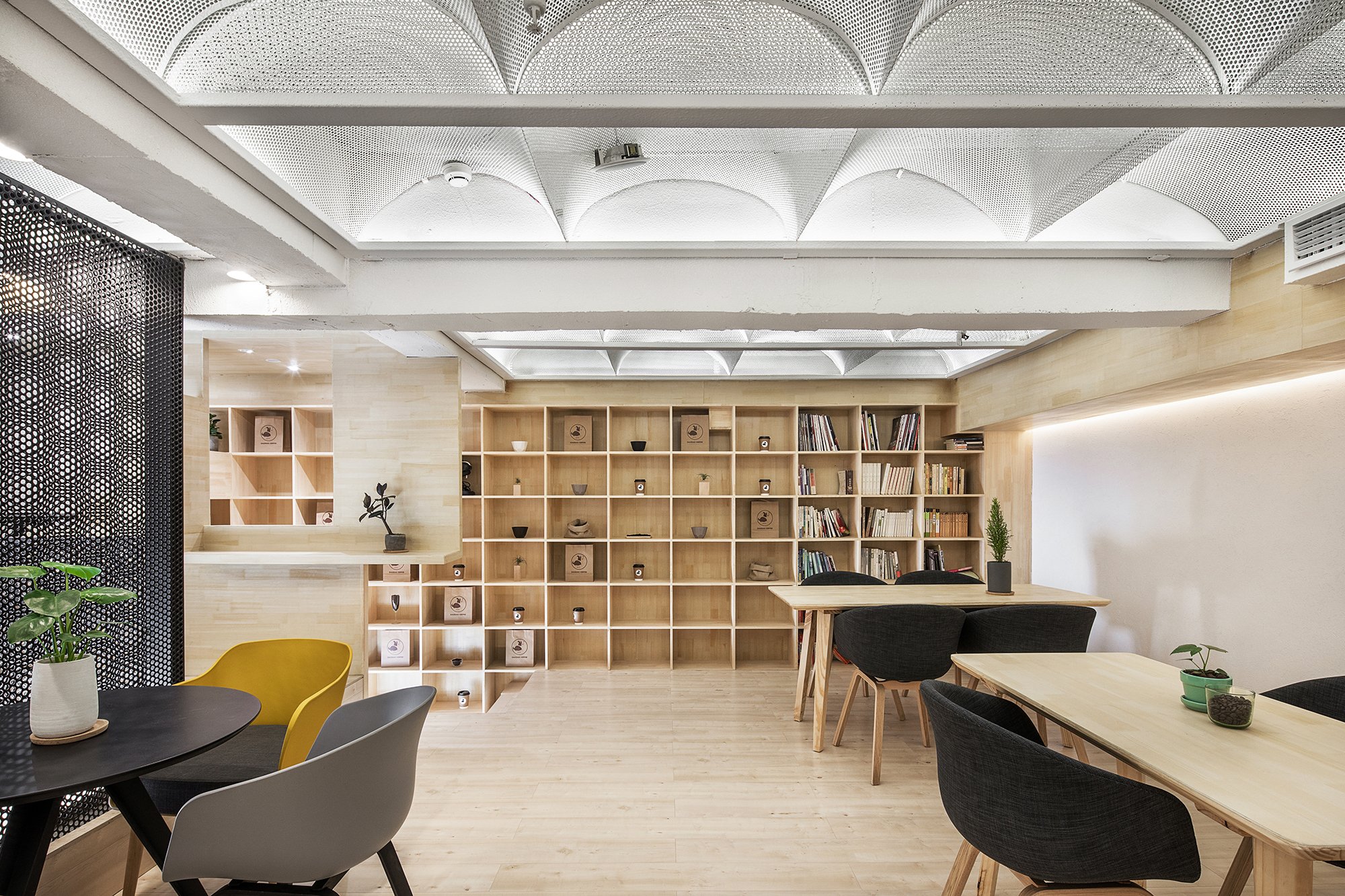 Dao Dao Coffee Shop by HAD Architects & EPOS, coffee shop design
