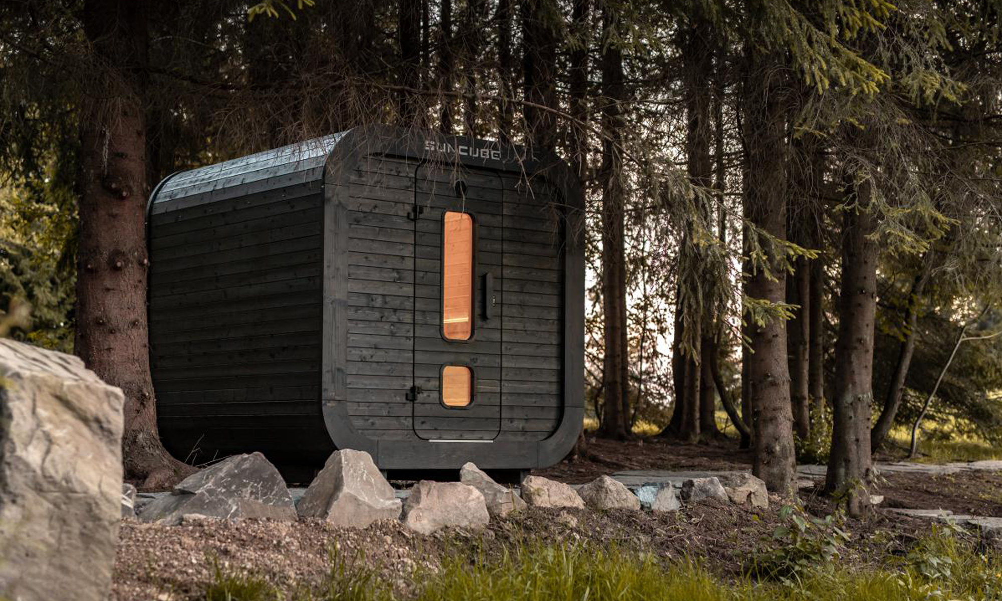 Cube outdoor sauna