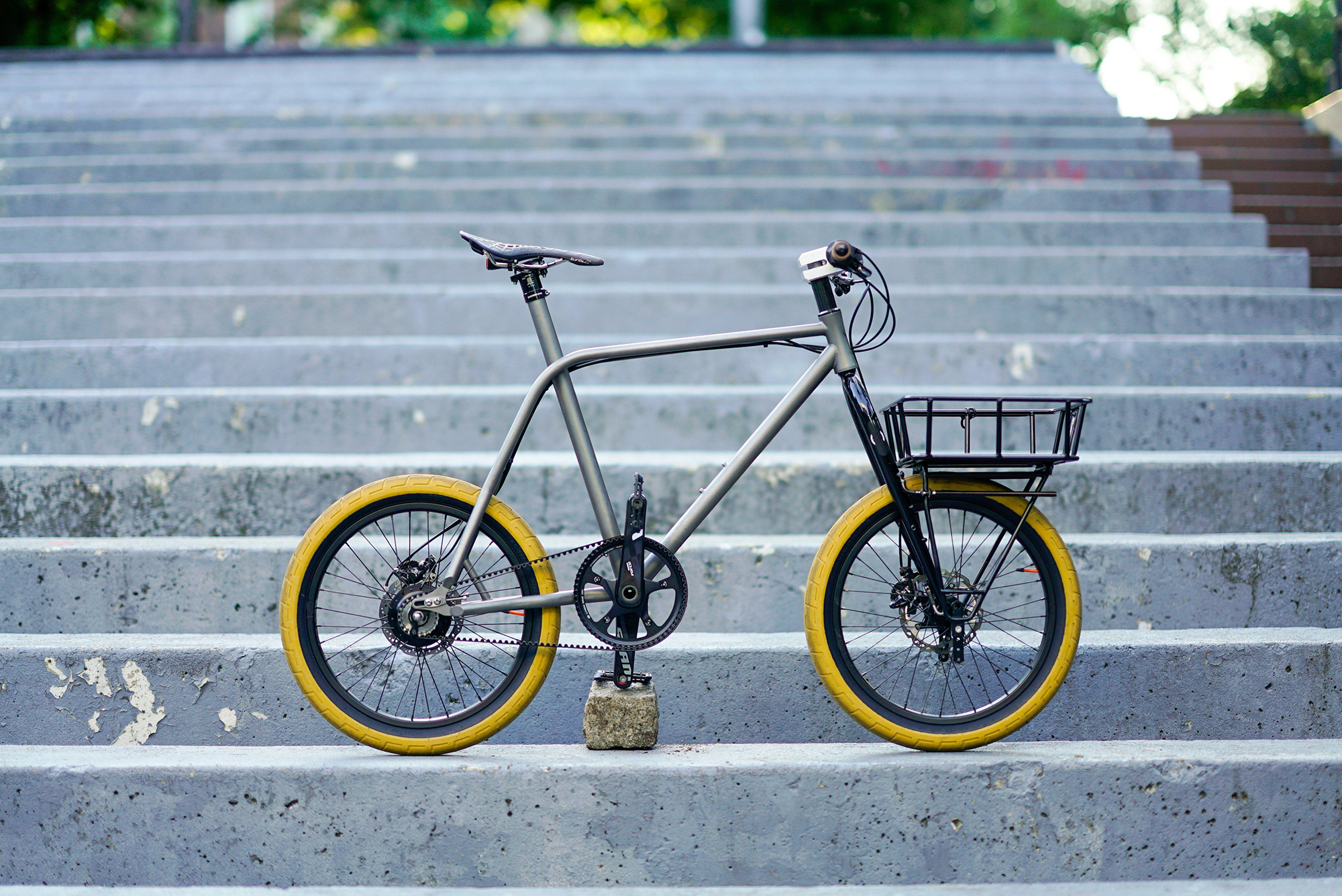 The CW&T Sleeper Bike, A Titanium Mini Velo With Personality - Gessato