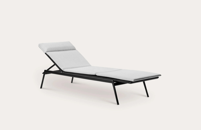 The Best Outdoor Lounge Chairs for Design Lovers - Gessato