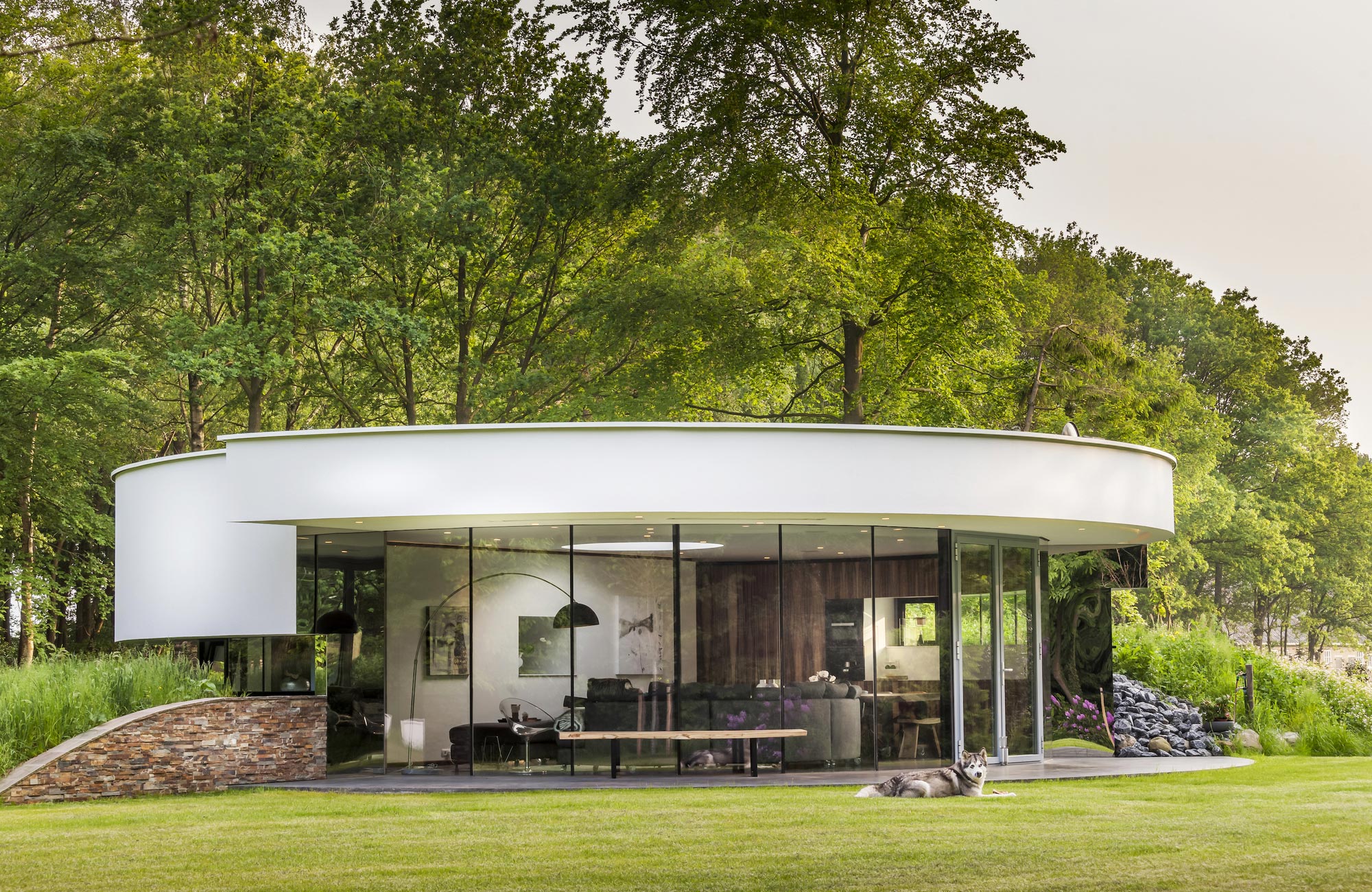 The Case for Round Houses - Gessato The Case for Round Houses - Gessato