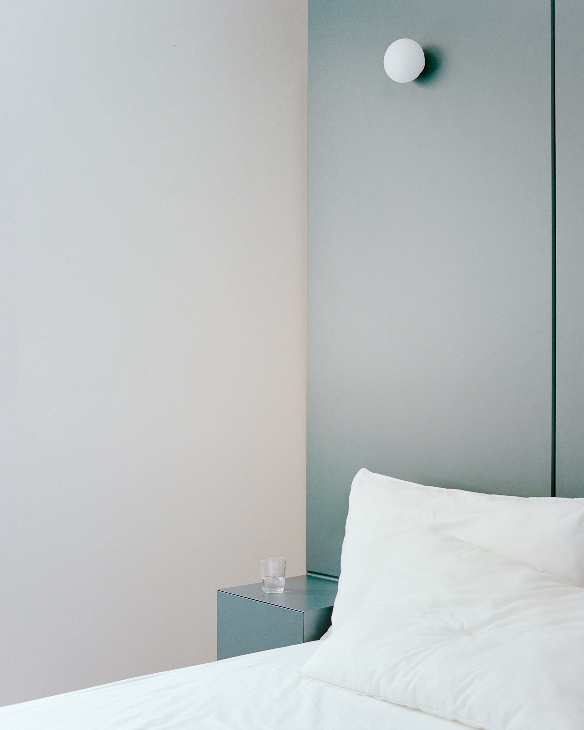 View of 20 Apartment Decorating Ideas to Make Any Rental Feel Like Home