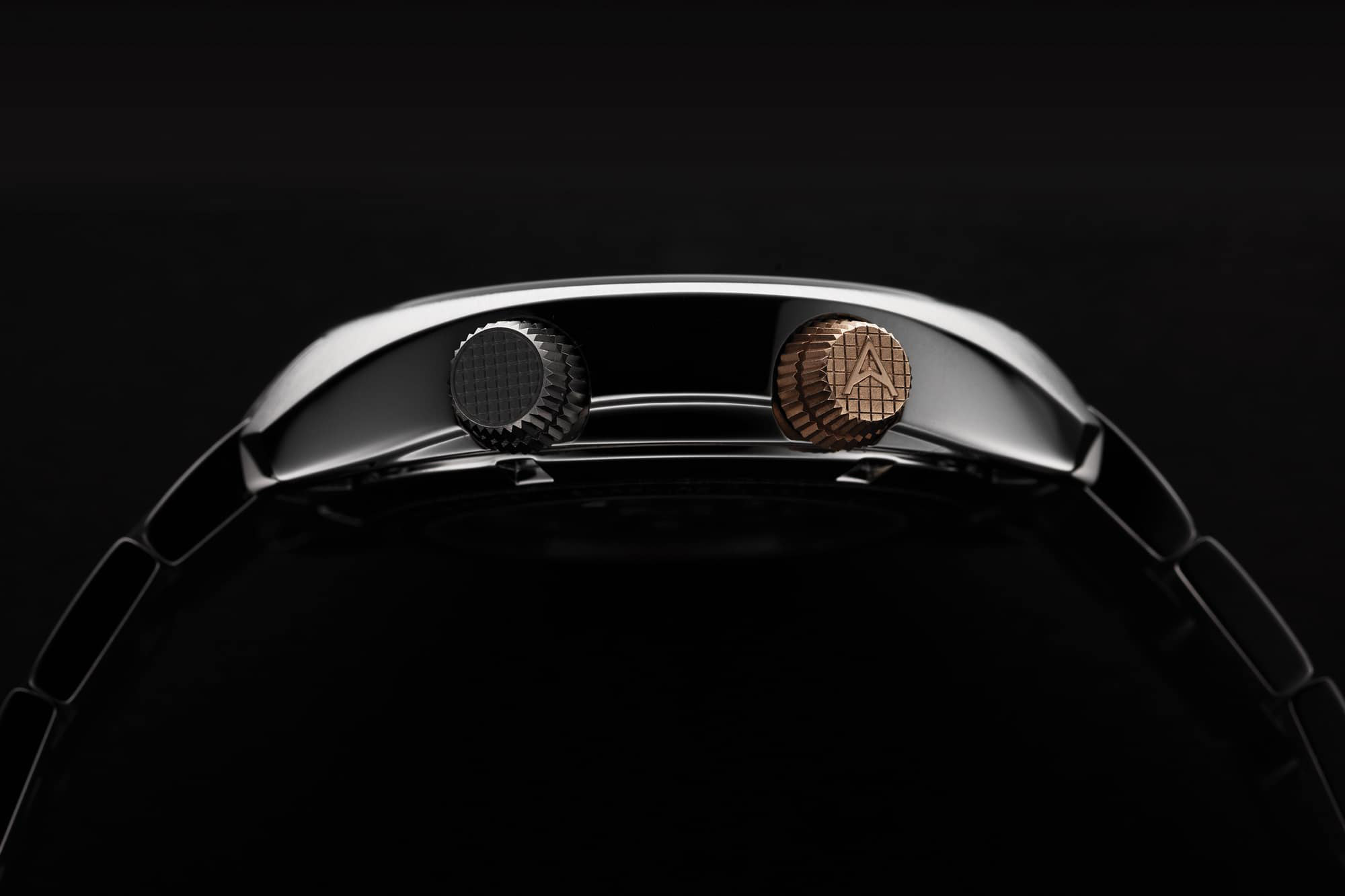 Farer's Endeavour Titanium Aqua Compressor automatic watch, crown side view