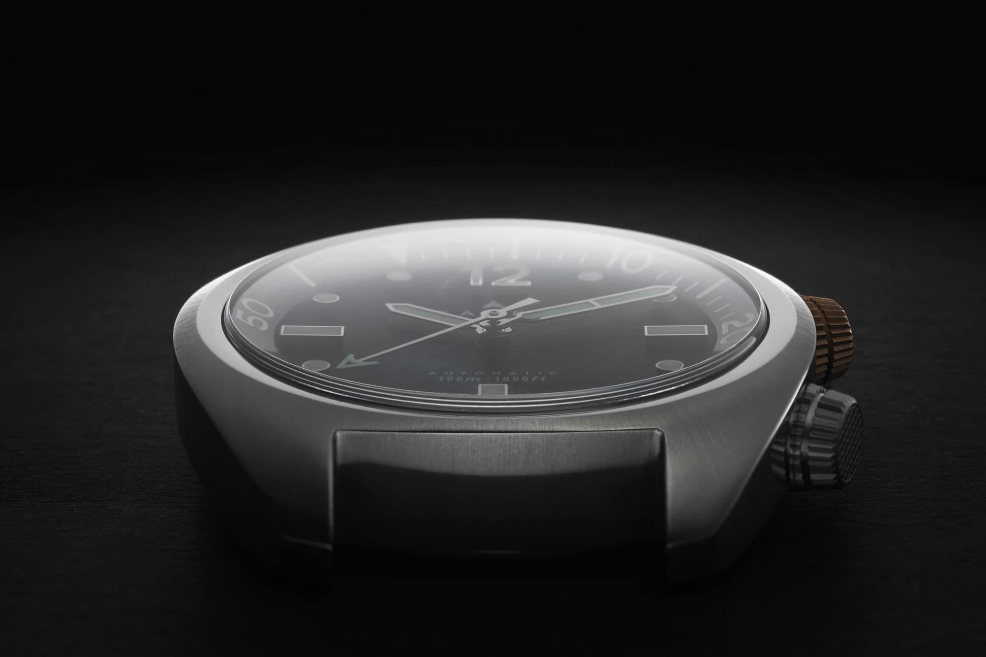 Farer's Endeavour Titanium Aqua Compressor automatic watch, saffire glass