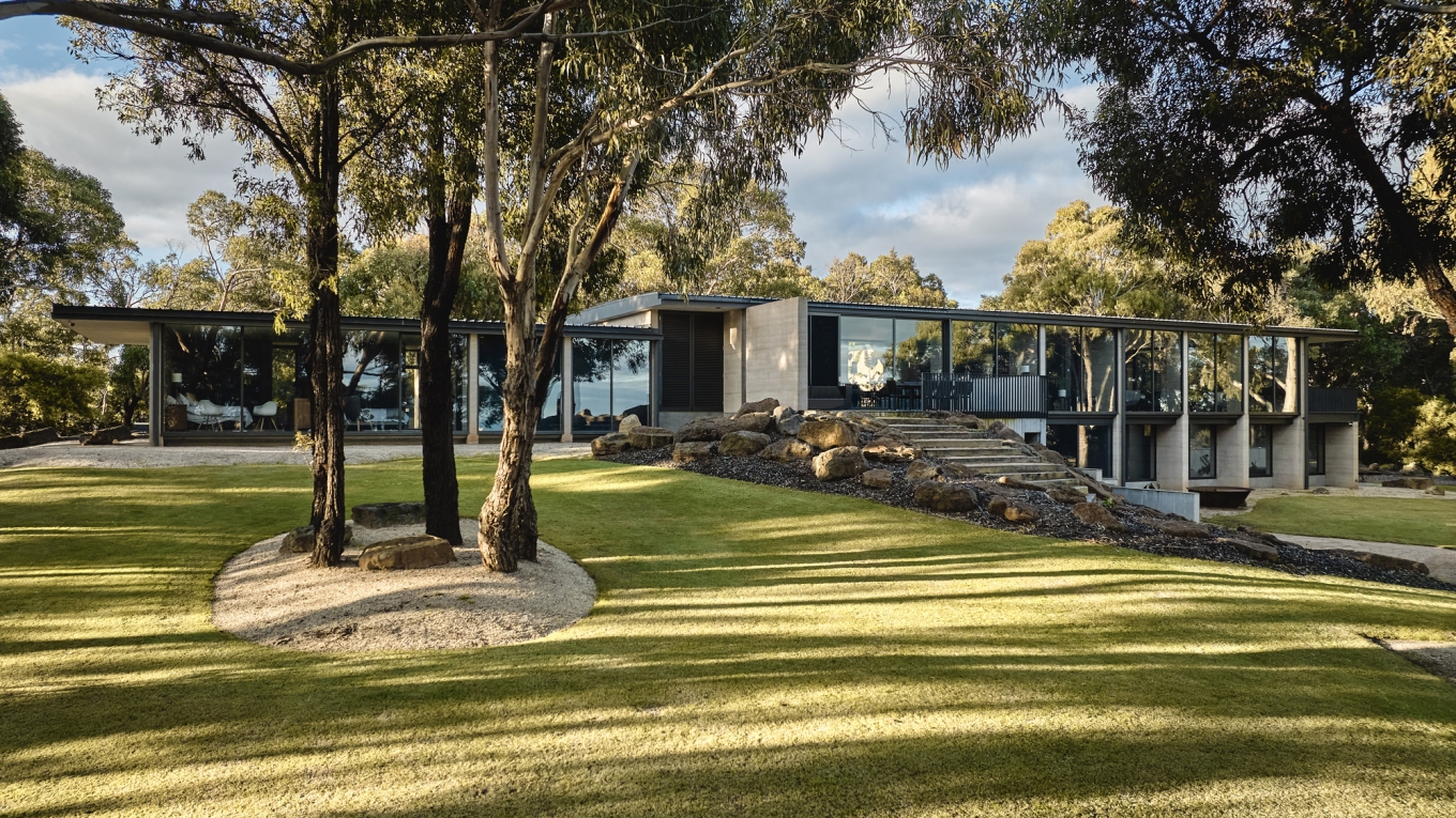 Modern Glass Houses: Transparent Wonders - Gessato