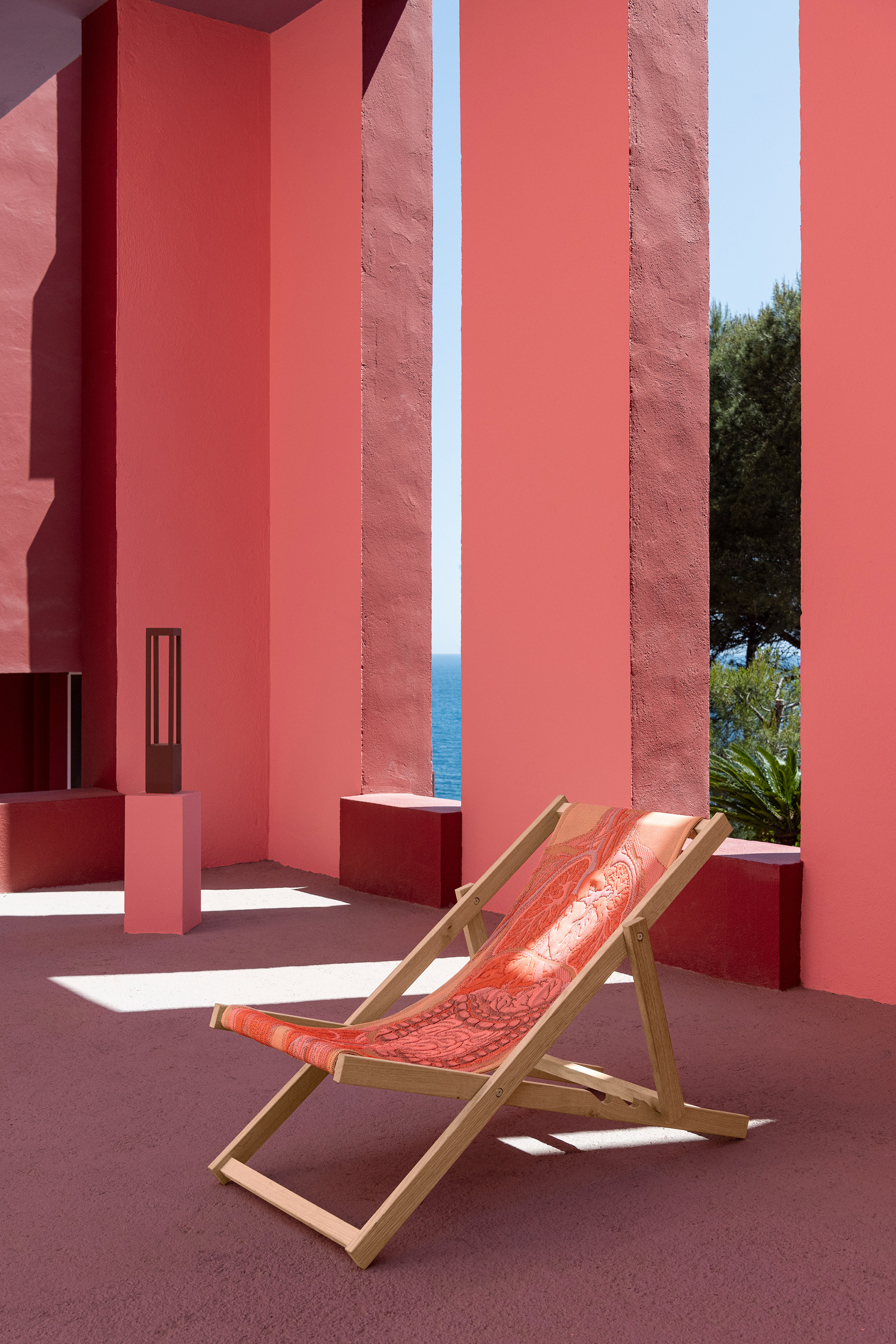 Limited-Edition Anatomic Chair by Nynke Tynagel, side view