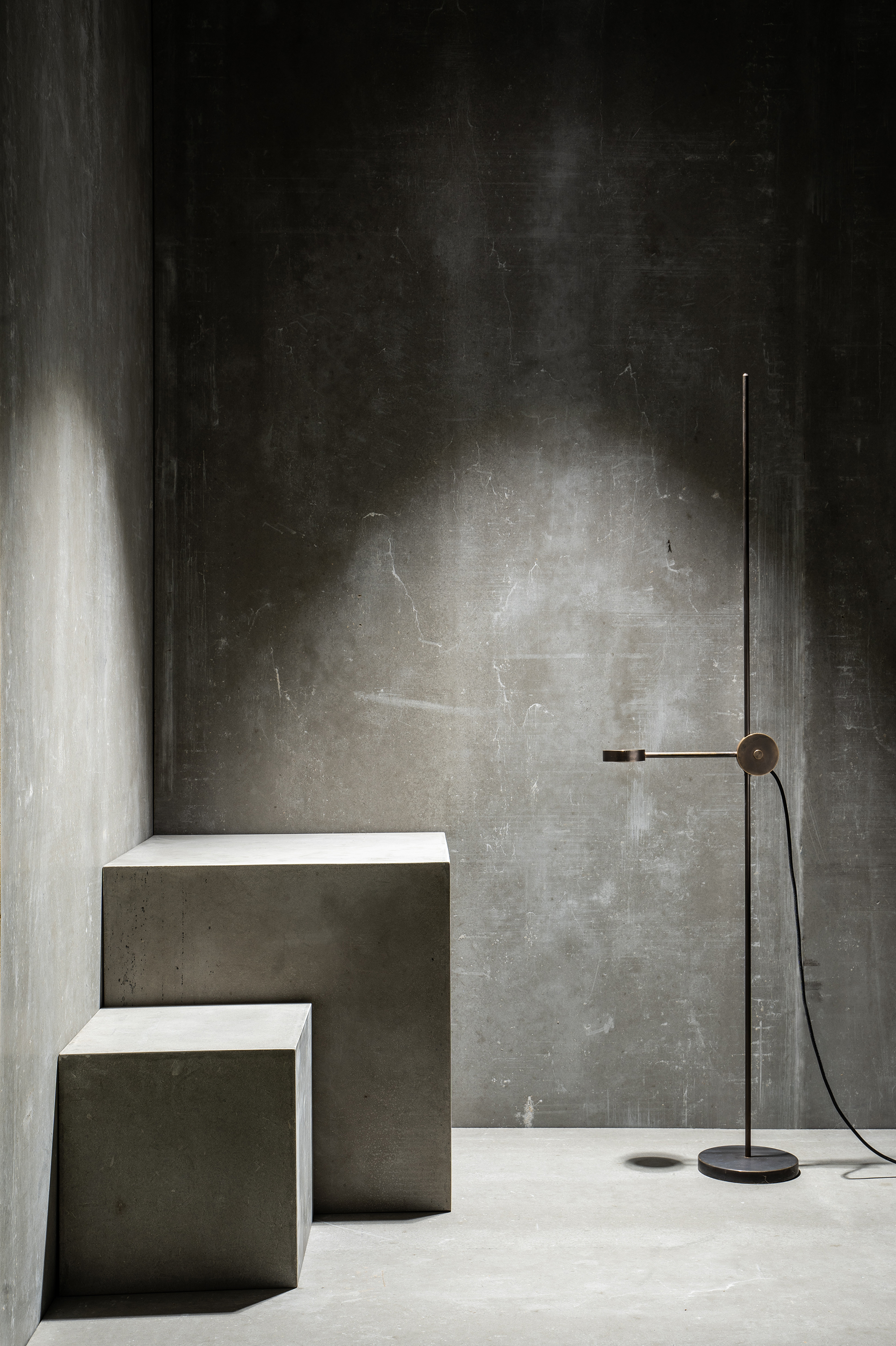 task floor lamp brass