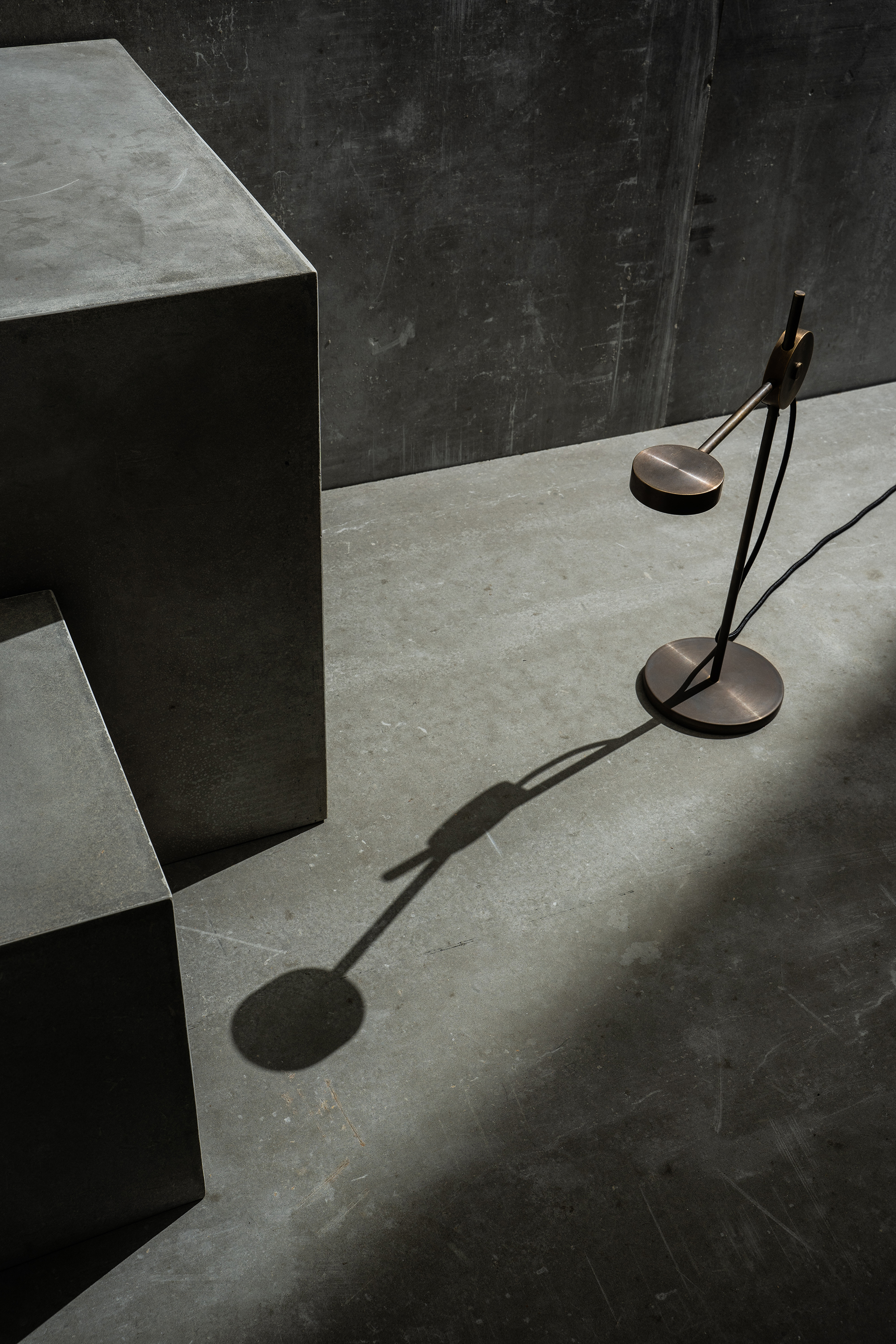 task floor lamp brass