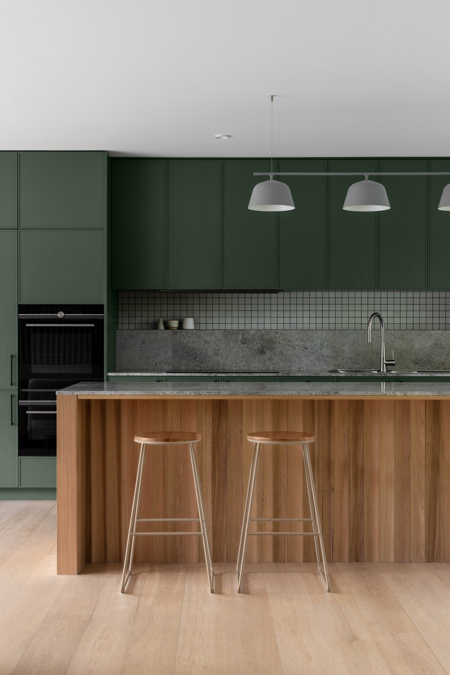Green kitchen cabinets