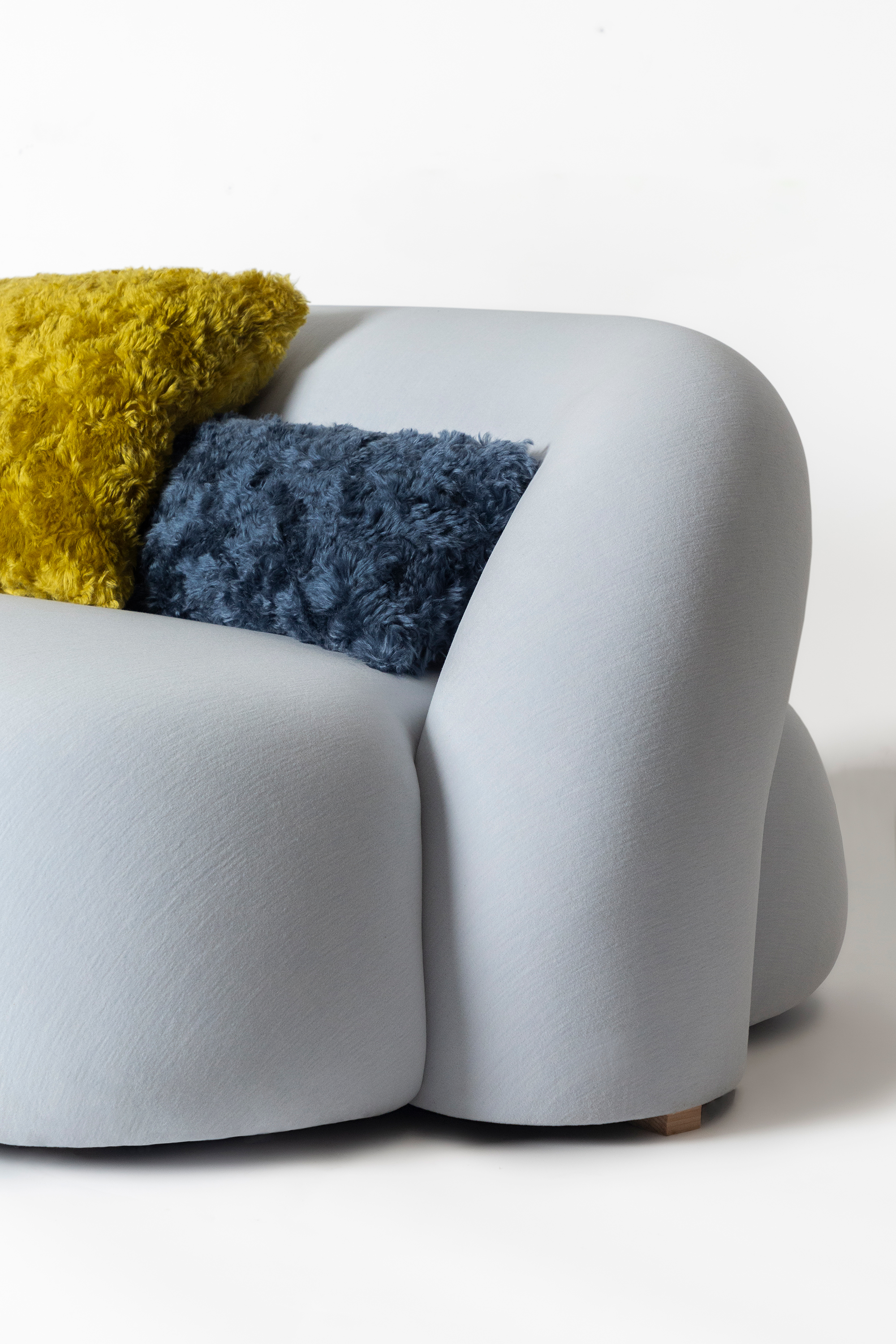 Milan Design Week 2023: Draga & Aurel Present “Color Waterfall” at RoCOLLECTIBLE - Gessato