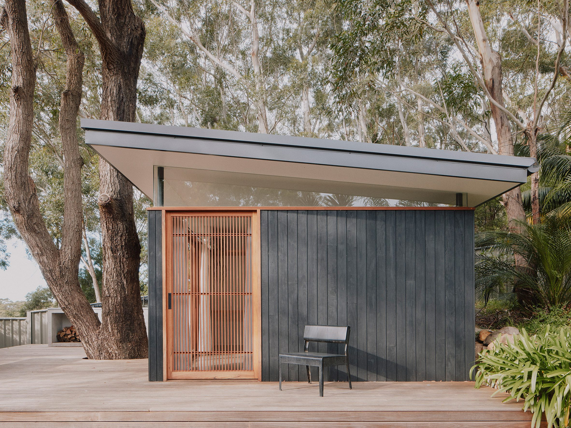 Design Delight: The Perfect Backyard Guest House - Gessato