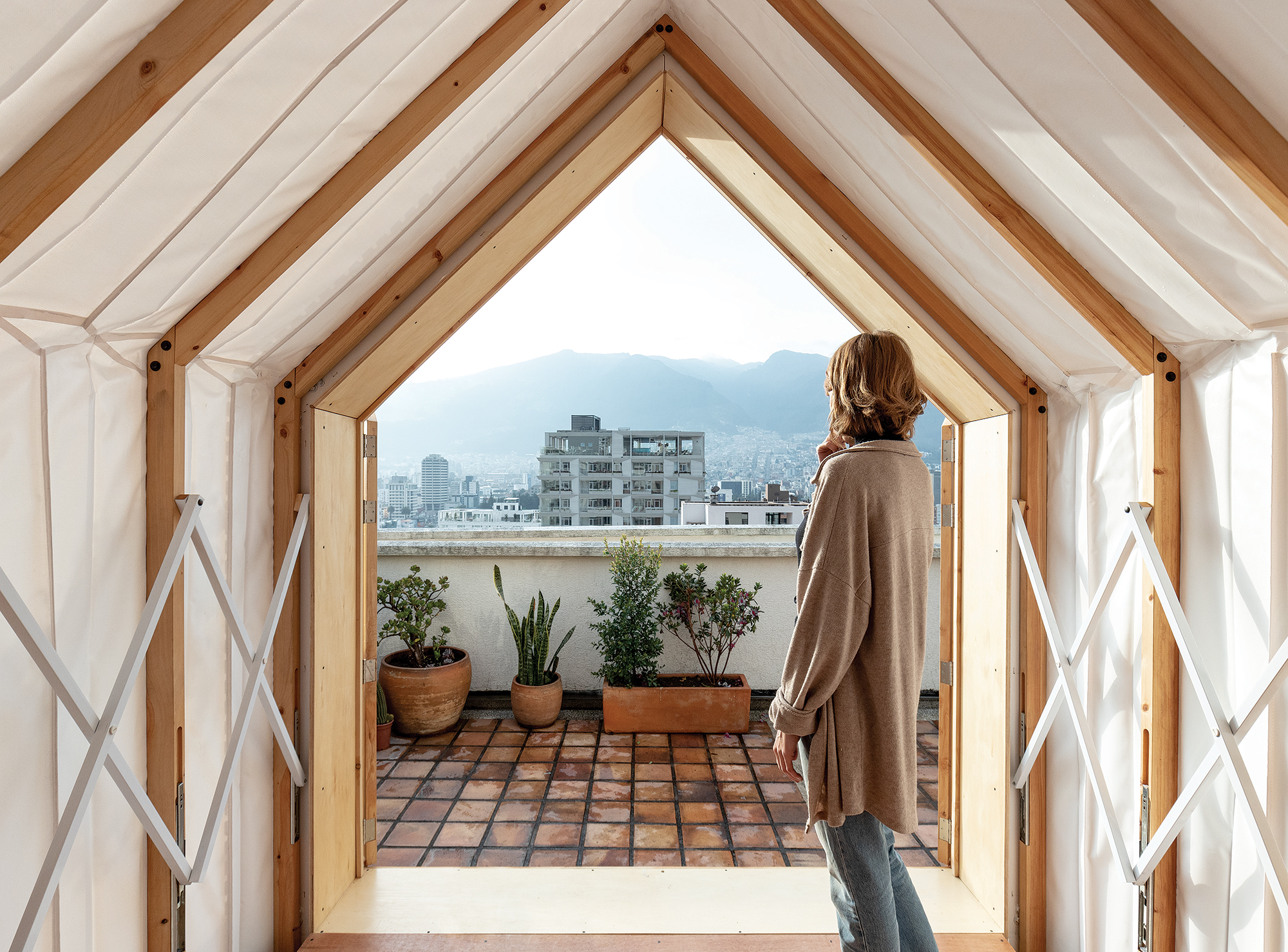 Unfolding Spaces: The Revolutionary IWI Folding Pod - Gessato