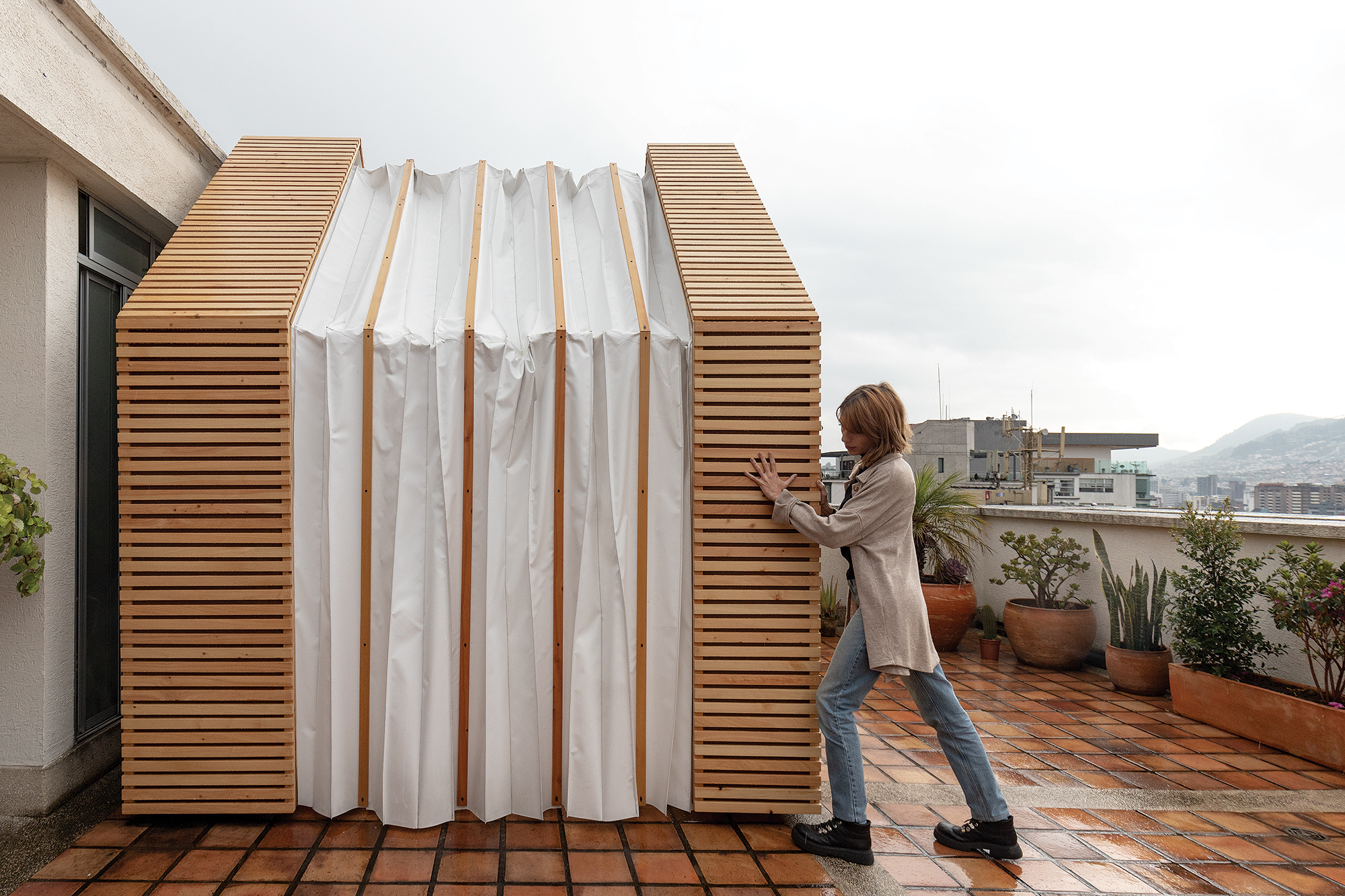 Unfolding Spaces: The Revolutionary IWI Folding Pod - Gessato