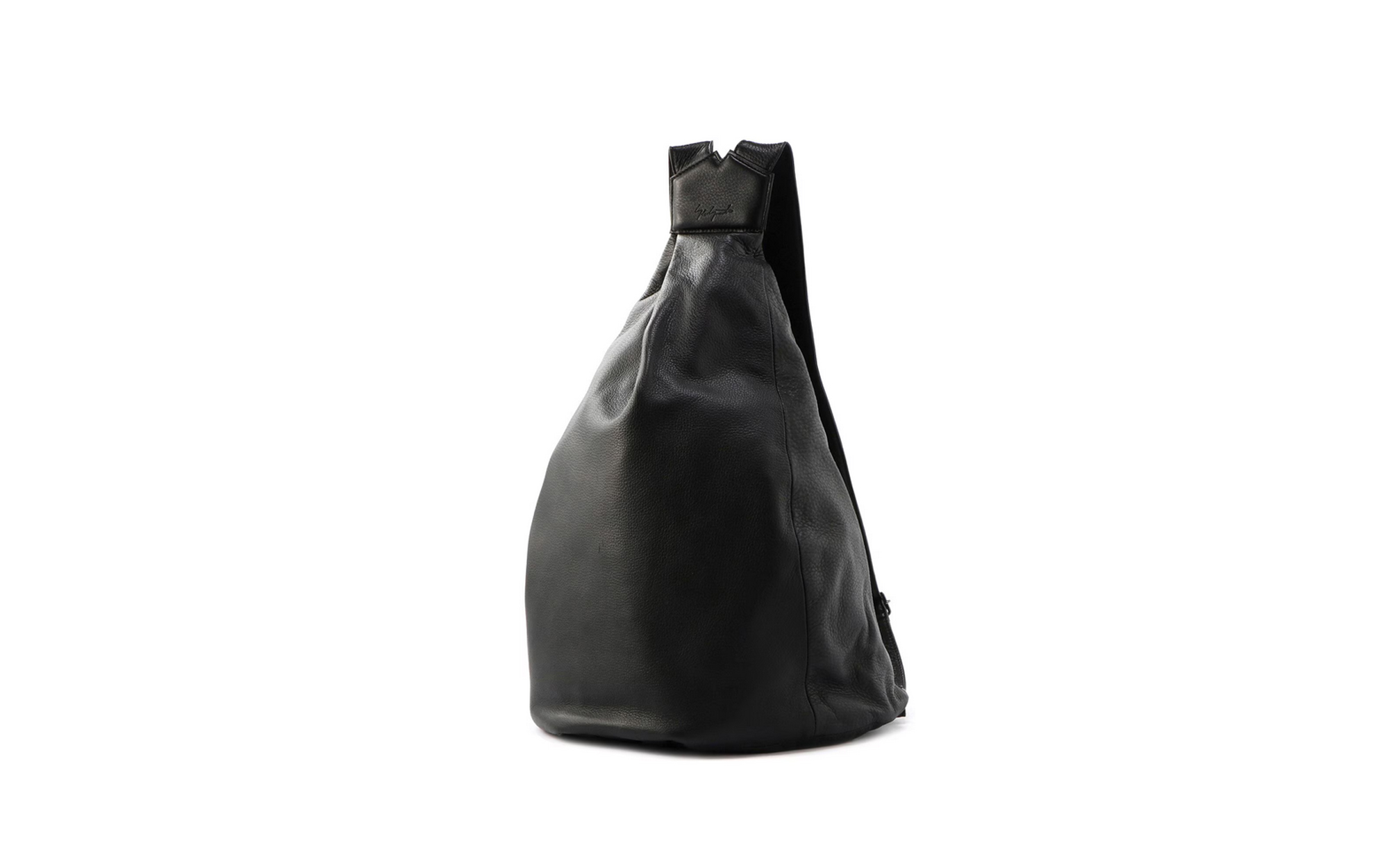 Minimalist Backpack Designs to Carry Essentials in Style - Gessato