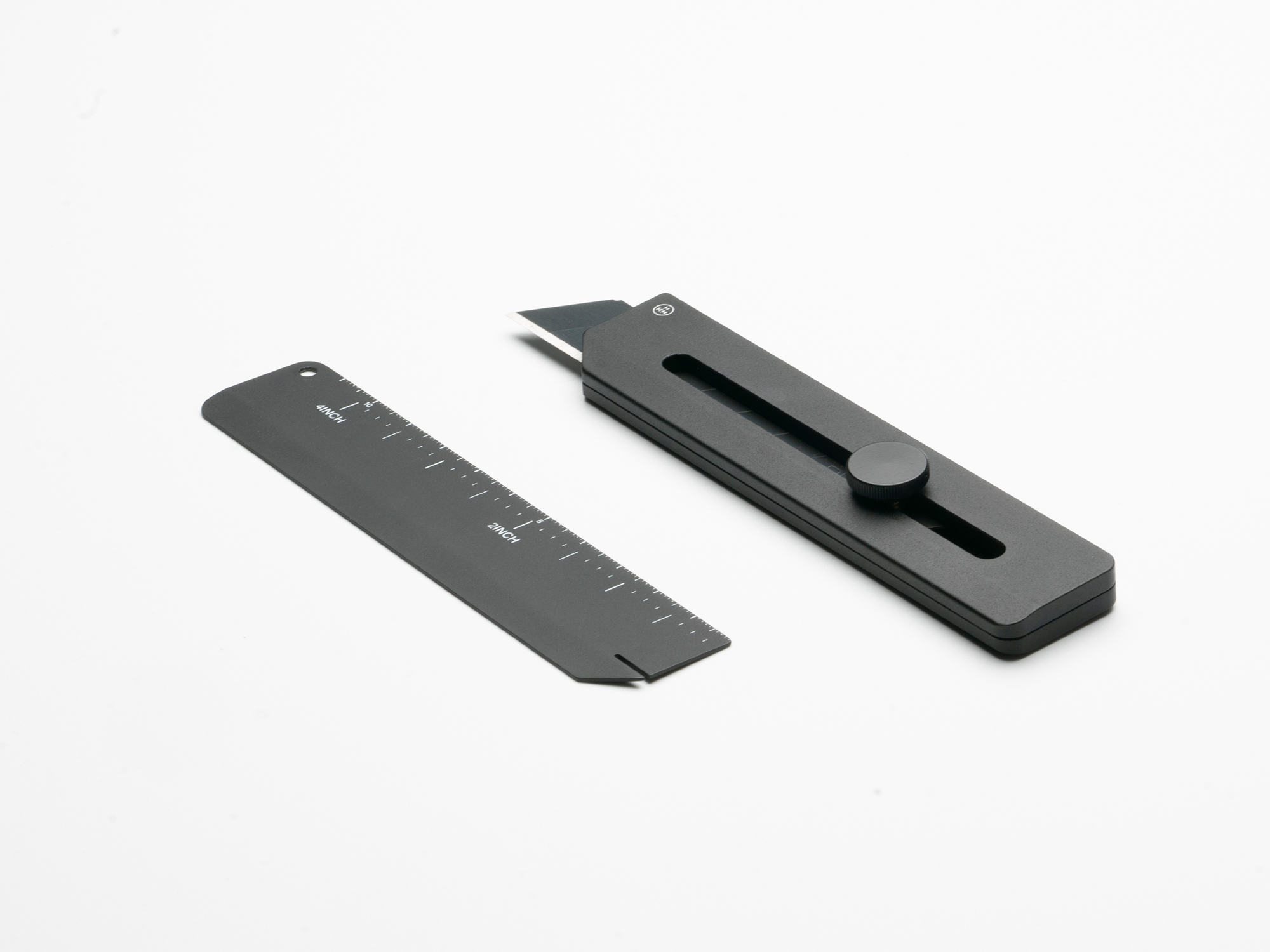 A Homage to the Human Craft: The HMM Utility Knife - Gessato